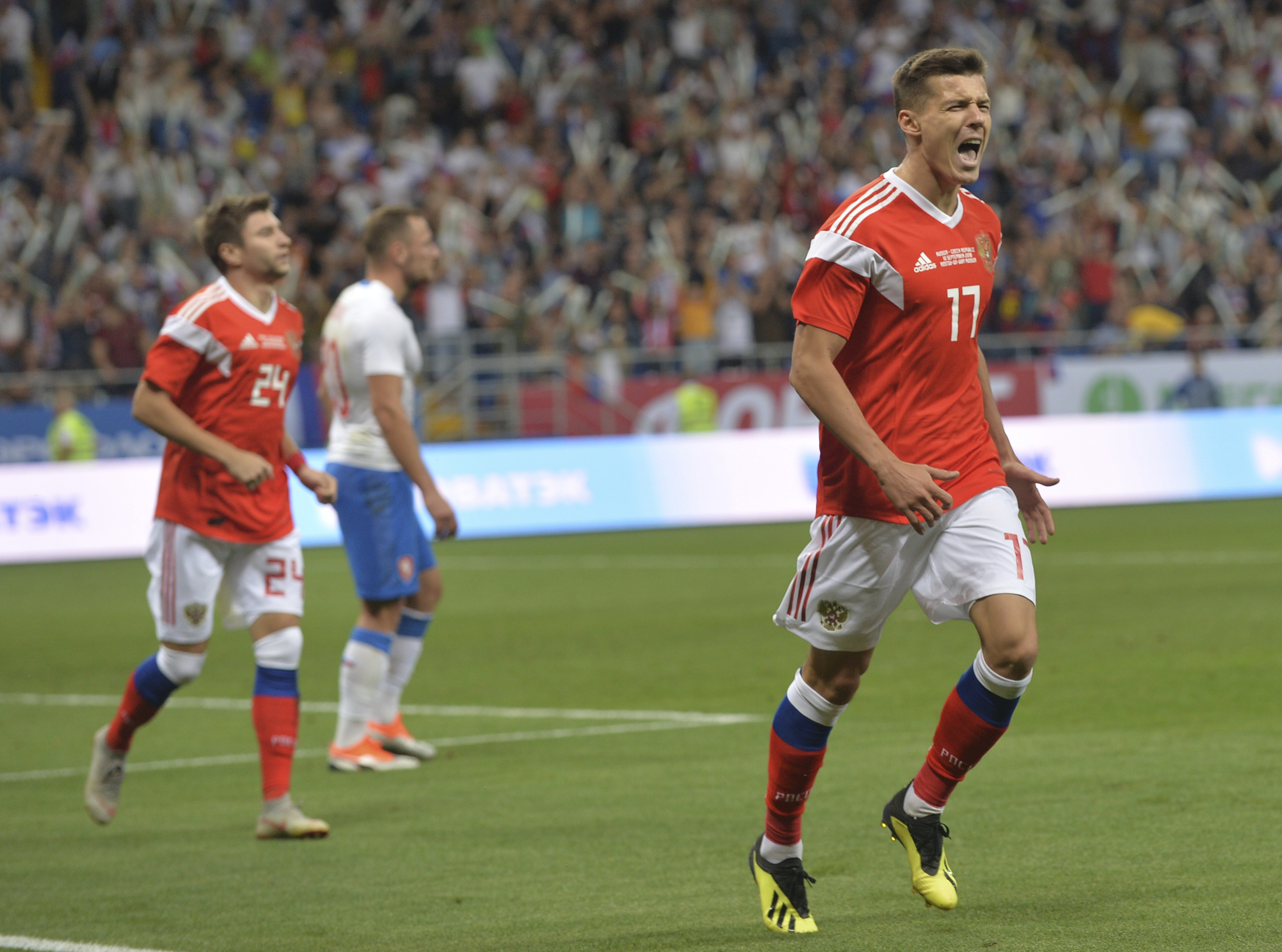 Czech Republic coach Jarolim fired after 5-1 loss to Russia