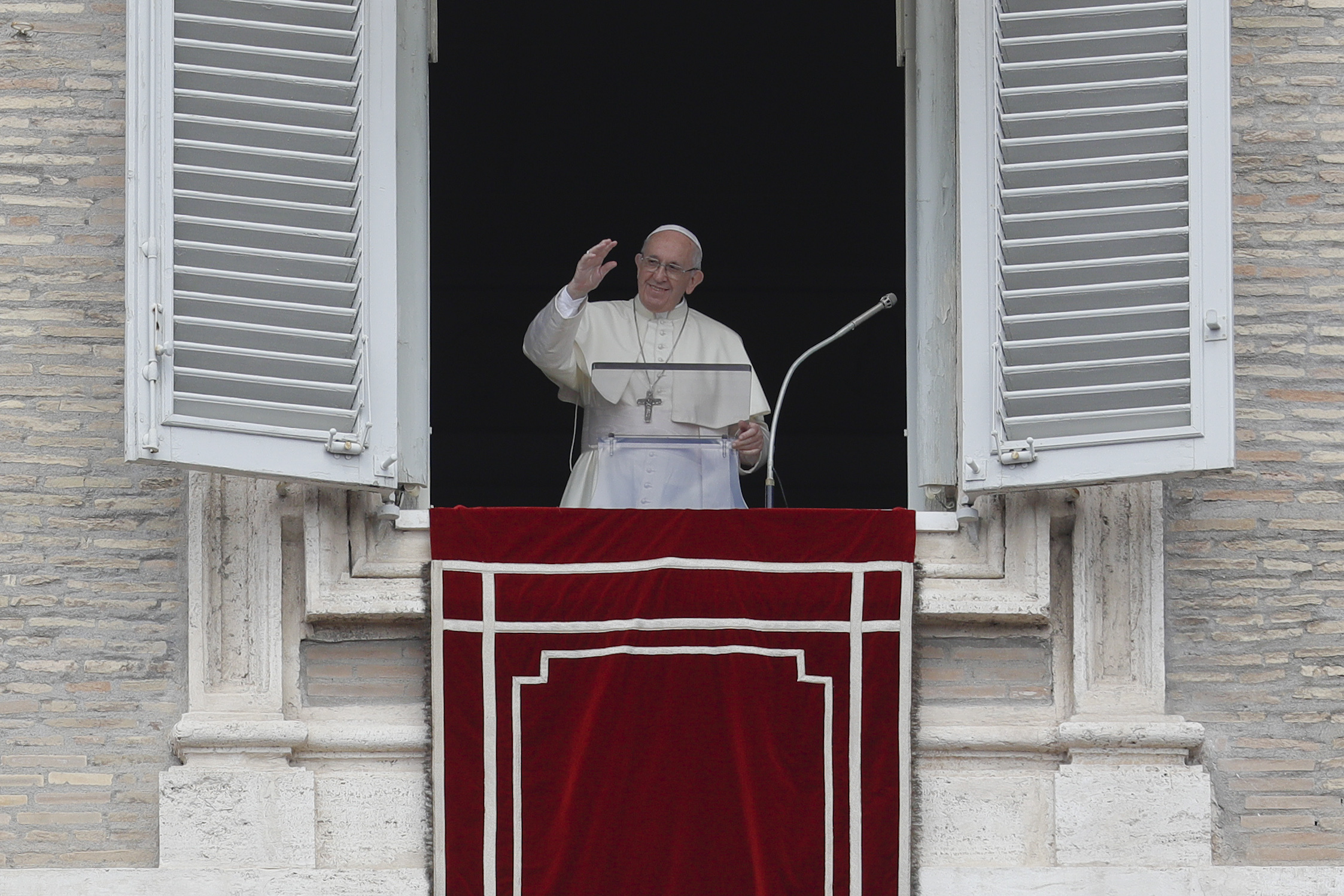 The Latest: Sex abuse: Pope to meet Thursday with US bishops