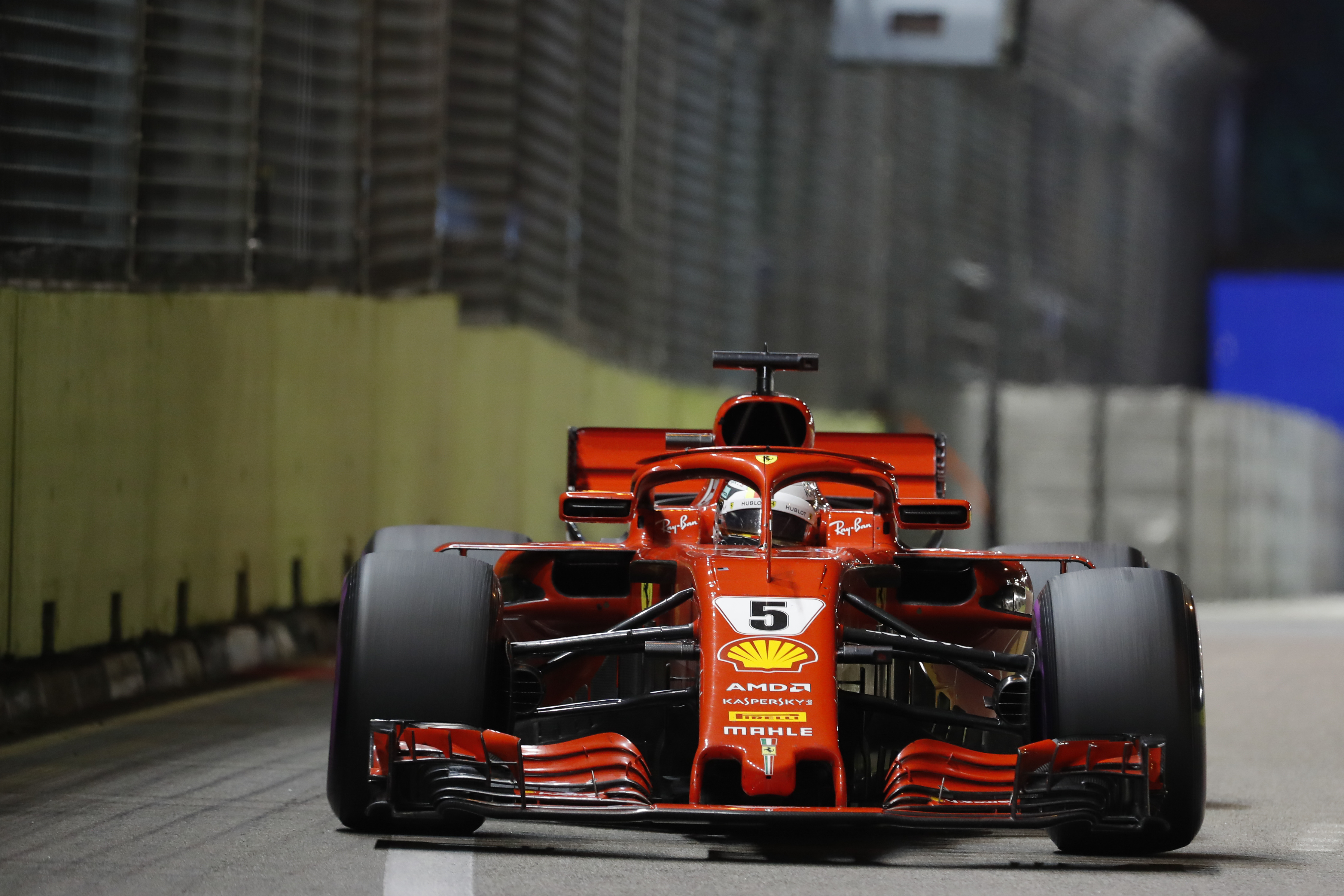 Hamilton turns up the heat on Vettel after Singapore F1 win