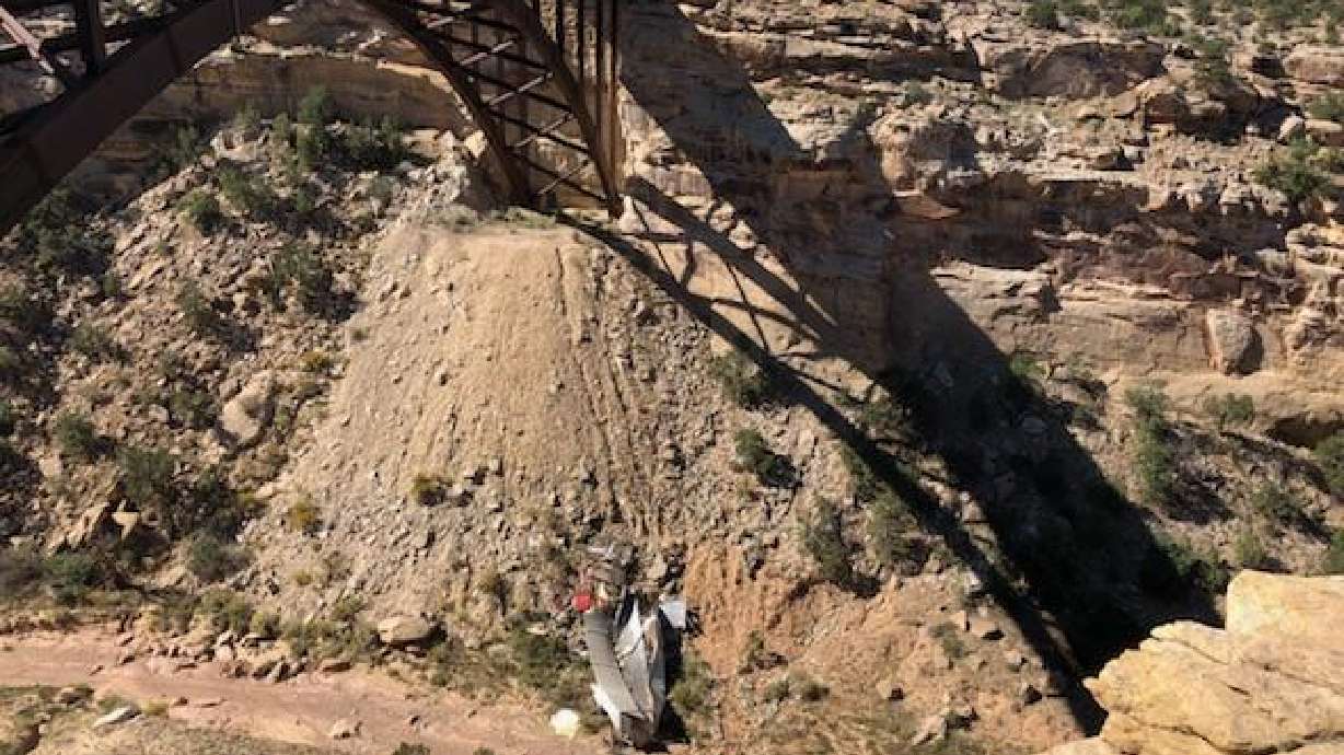 Man killed after semitruck falls 200 feet down canyon in Emery County