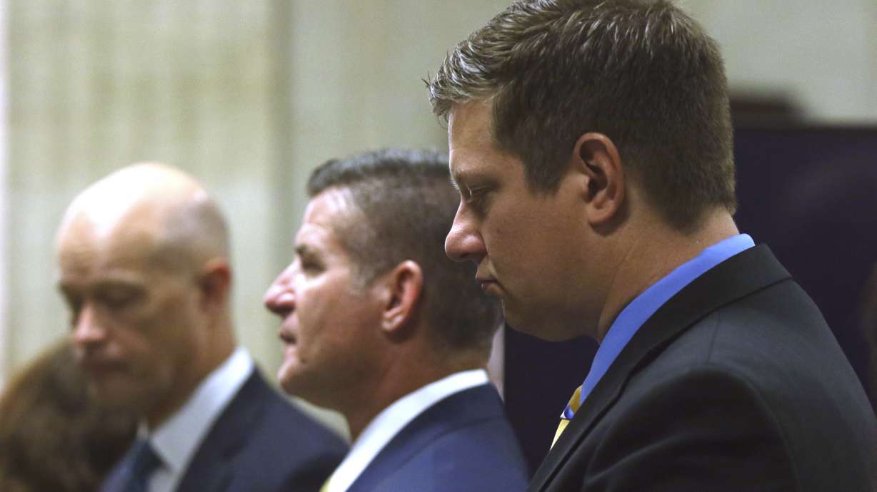 Expert: Chicago officer's shooting of teen not justified