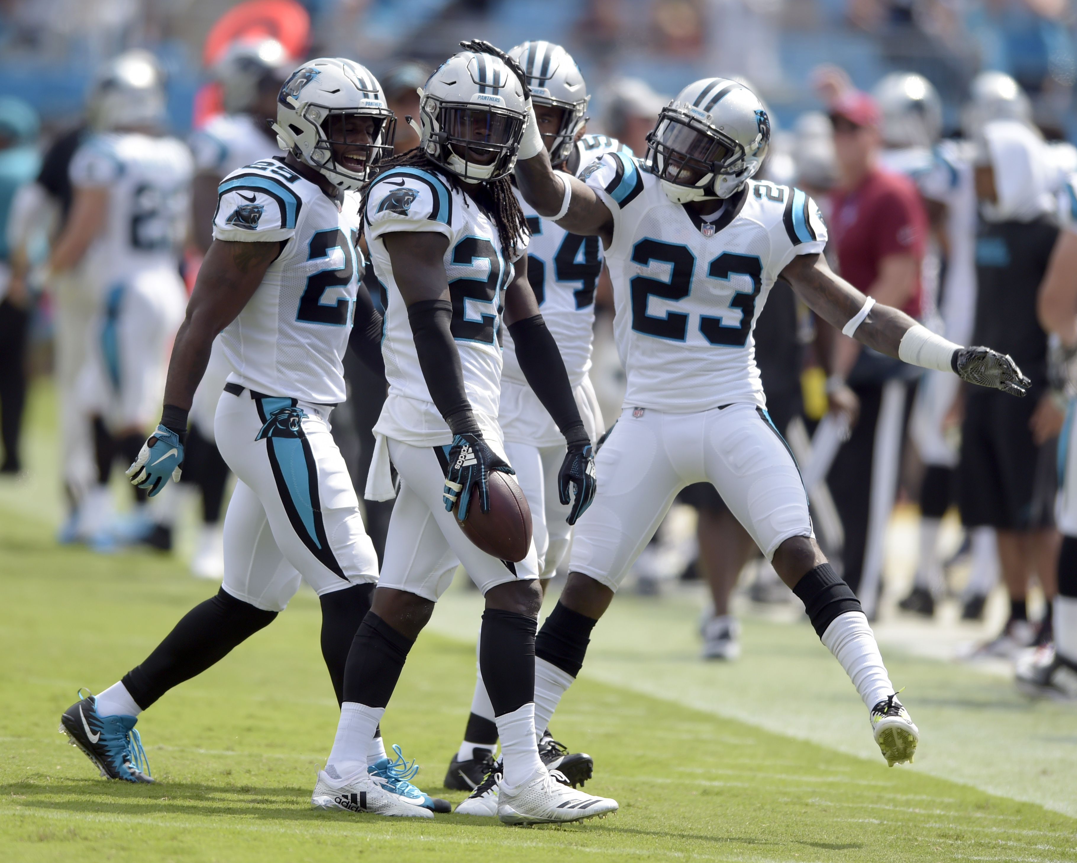 Newton's 4 TDs lift Panthers over Bengals 31-21