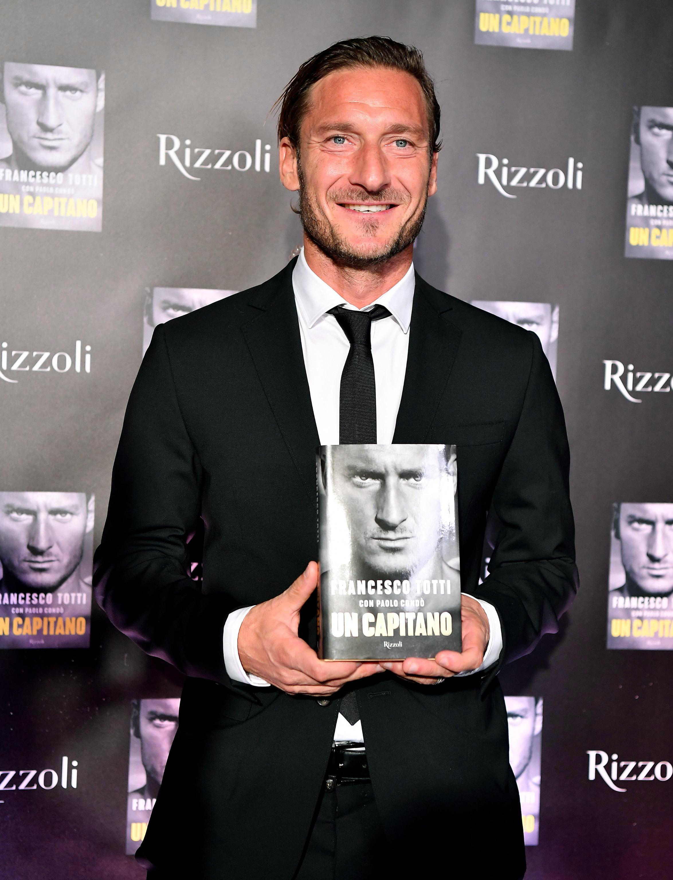 Totti presents his autobiography inside the Colosseum