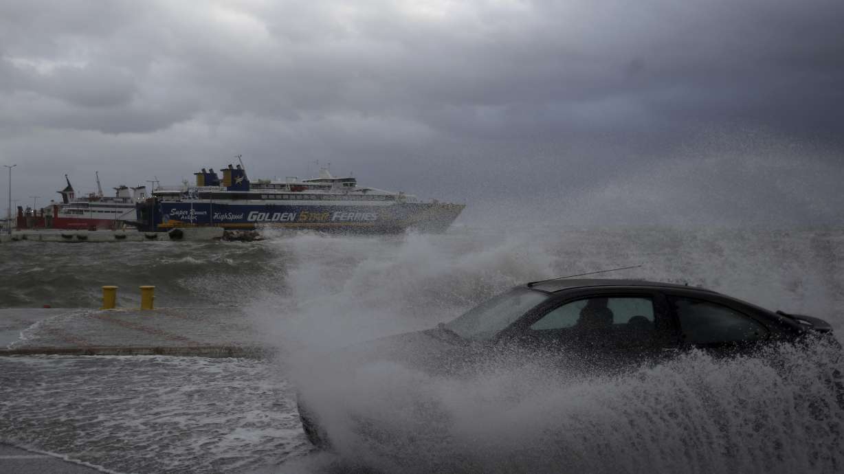 Storm Zorba bears down on Greece, Athens area also alerted