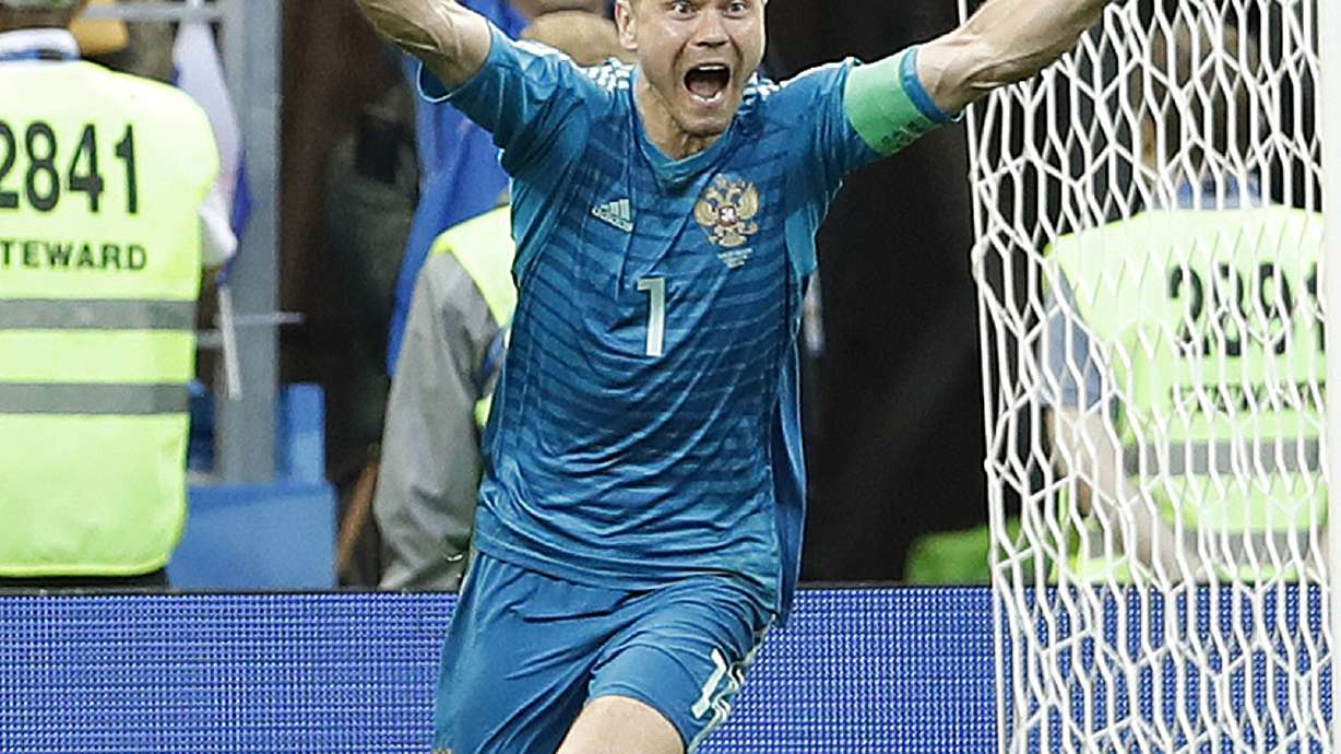 Russia goalkeeper Akinfeev ends 15-year national team duty