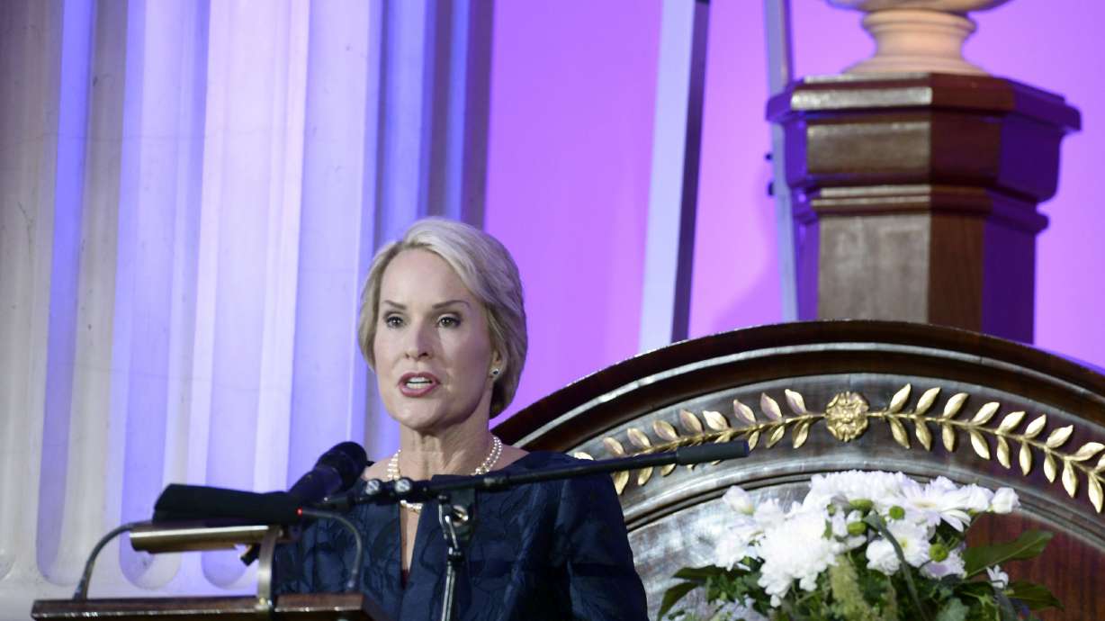 The Latest: Nobel chemistry winner credits team at Caltech