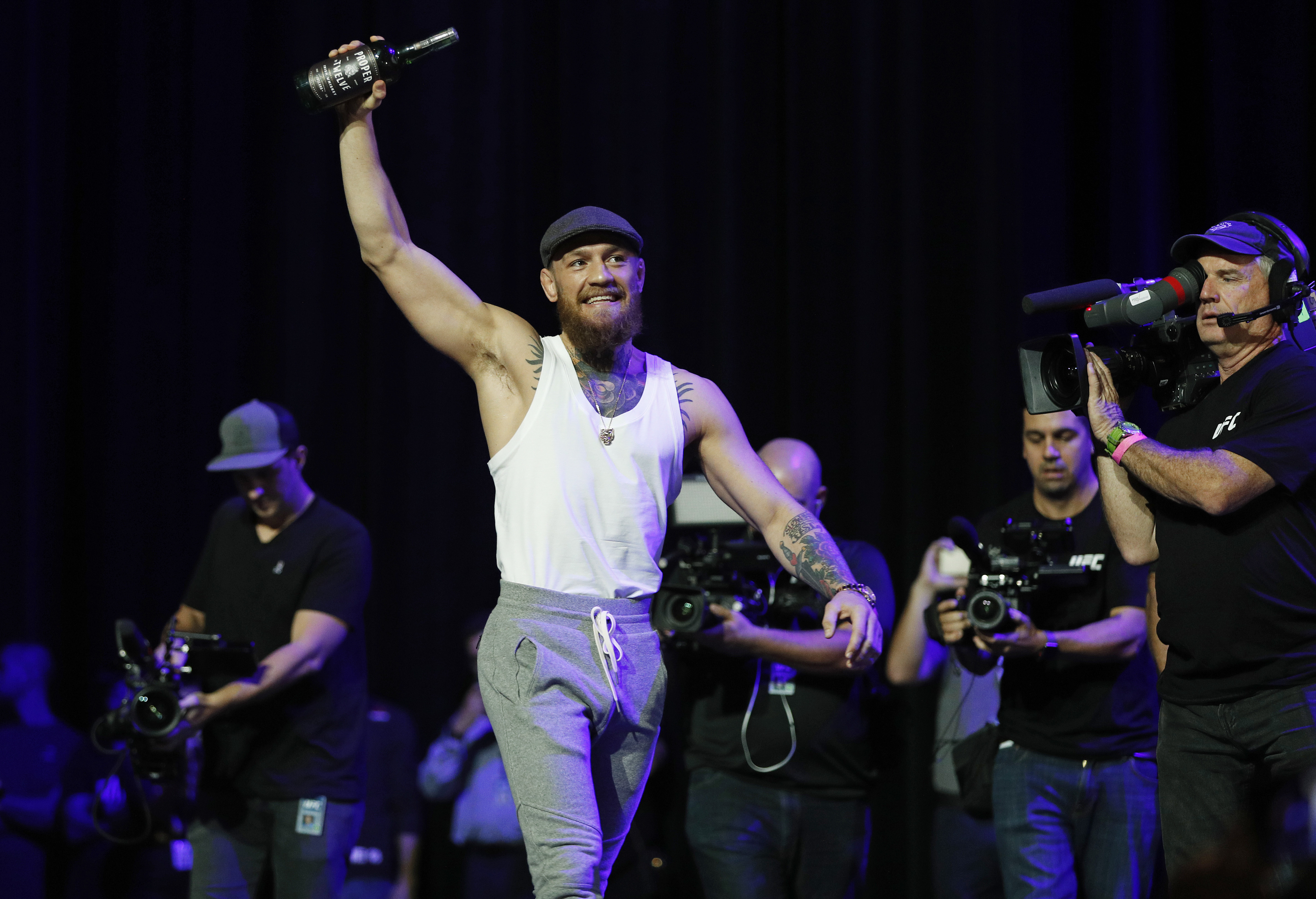 McGregor late, Nurmagomedov not in a mood to wait