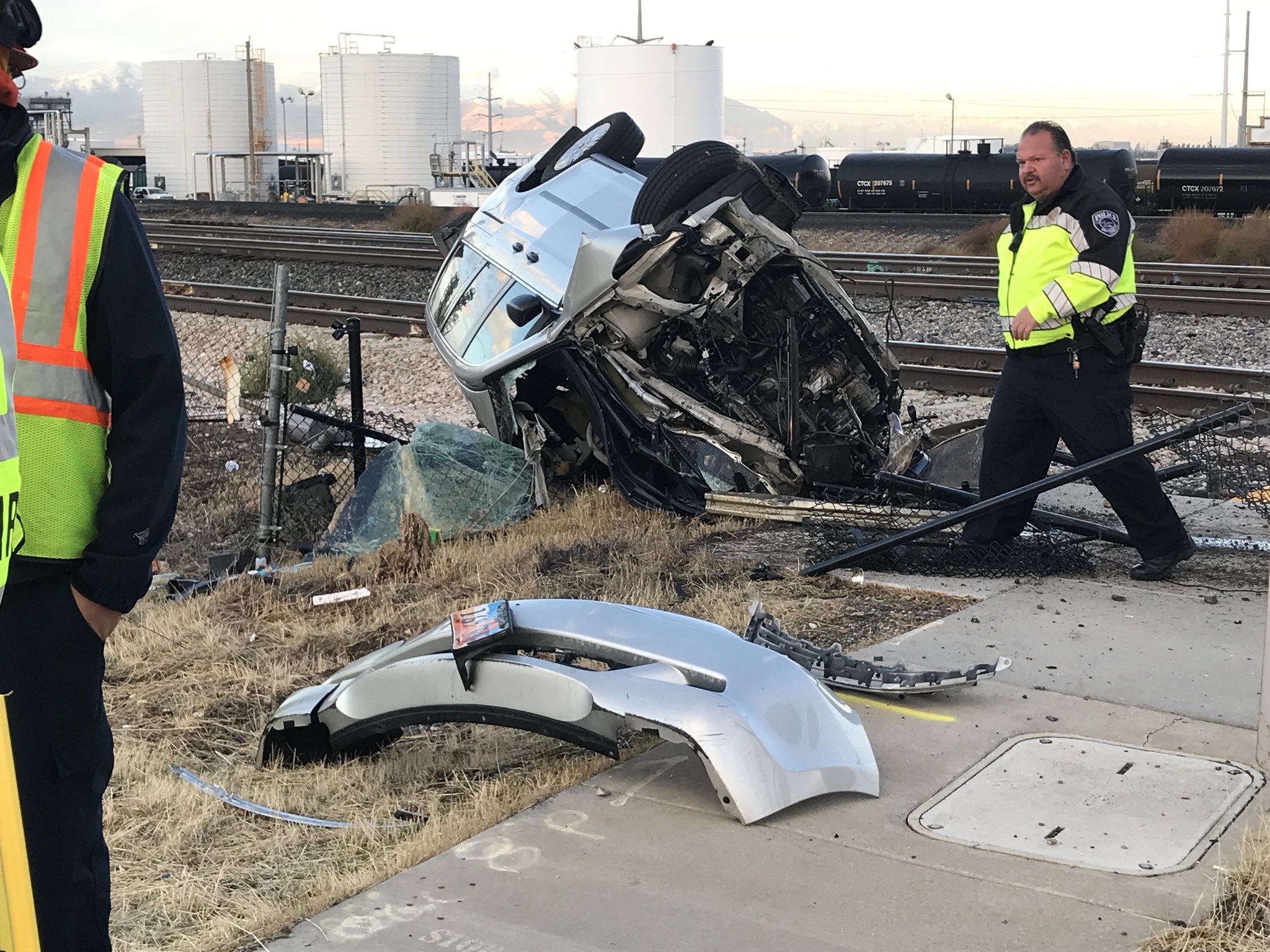 FrontRunner train hits minivan in North Salt Lake