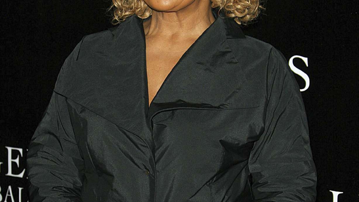 AP Exclusive: Roberta Flack ready to sing again