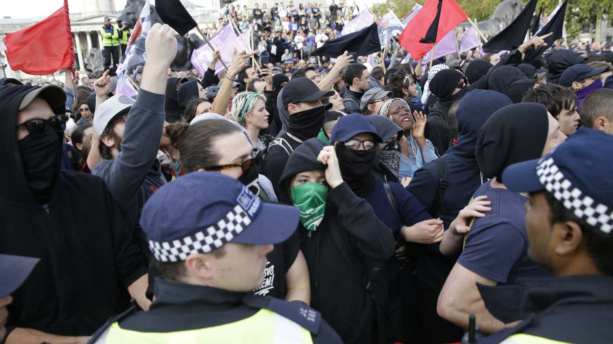 Right-wing march in London turns violent, 1 arrested