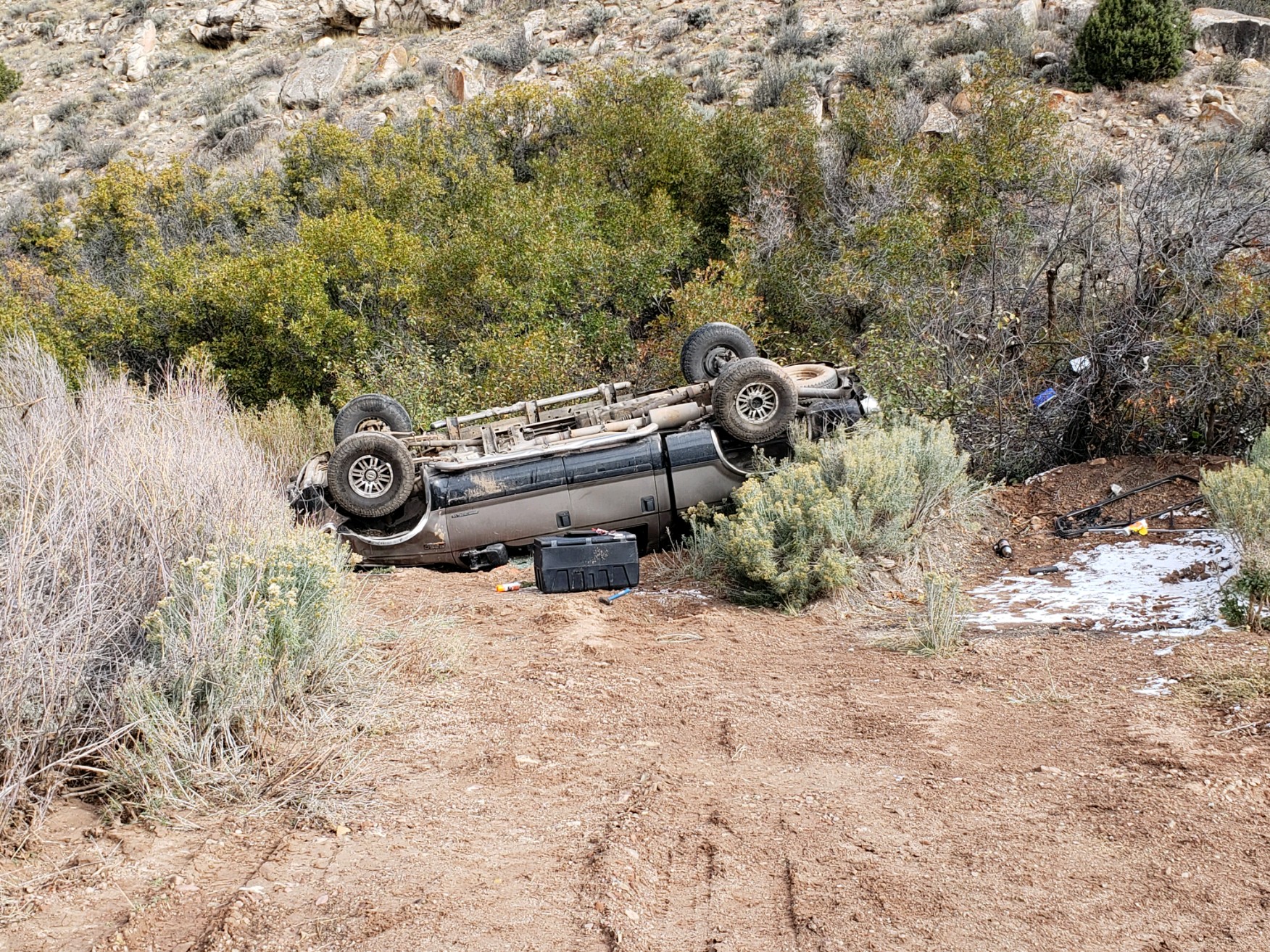 Man killed in US Highway 40 crash early Sunday morning