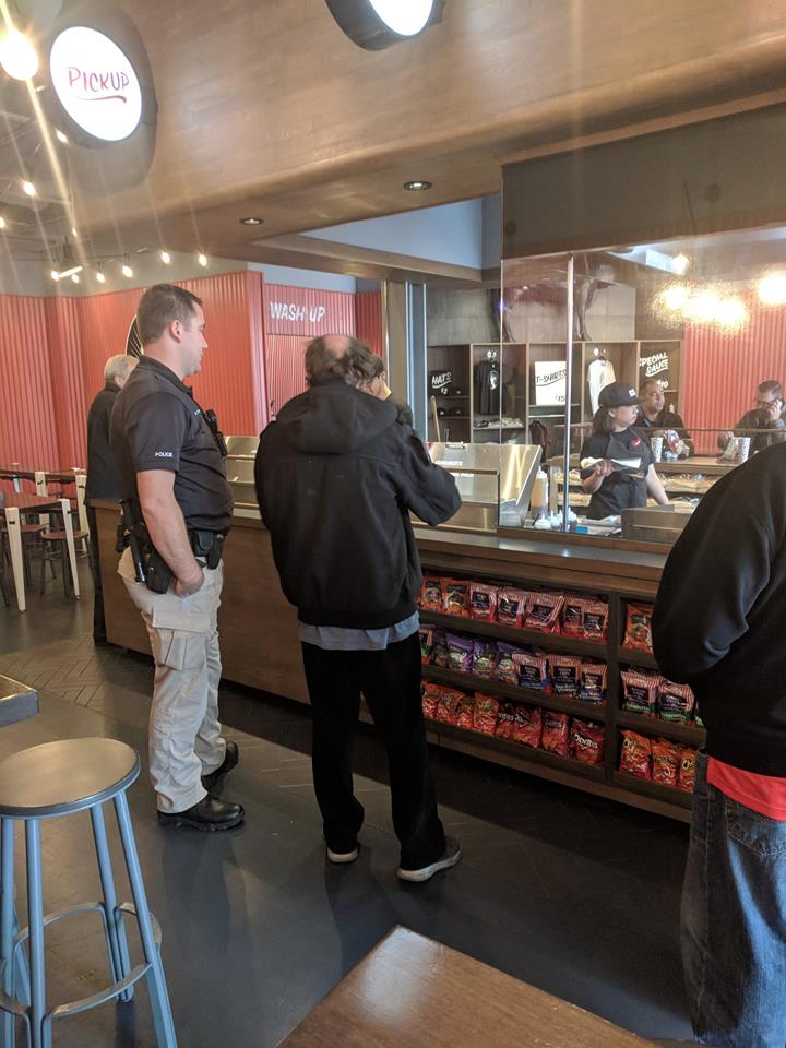 Make Your Week: 3 stories of people going out of their way to help others