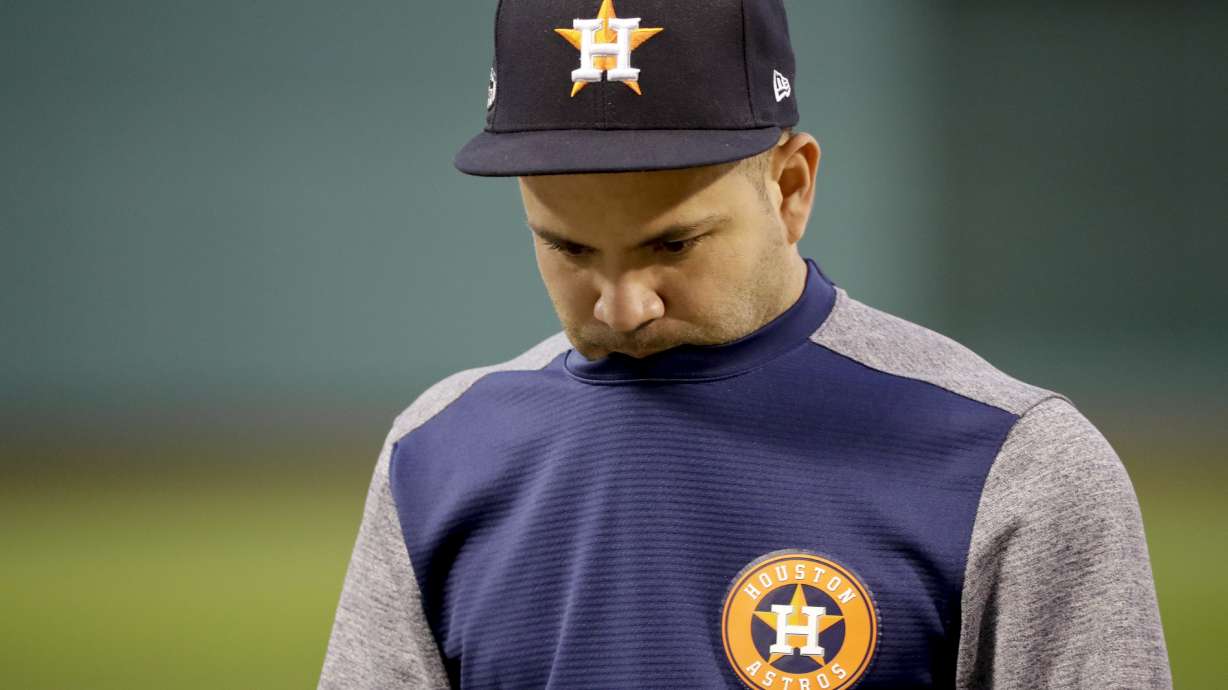 Altuve is Astros DH vs. Red Sox in ALCS Game 3