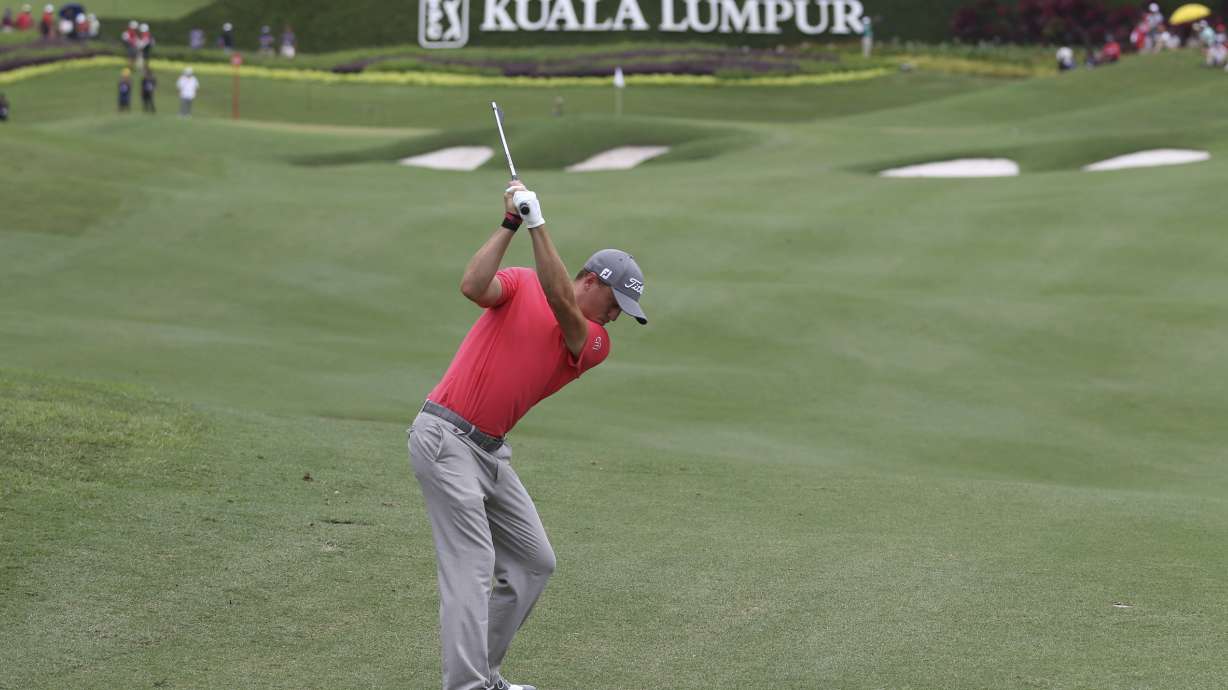 Chez Reavie takes 1st-round lead at CJ Cup with 4-under 68