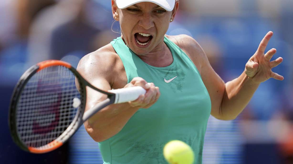 Top-ranked Simona Halep withdraws from WTA Finals
