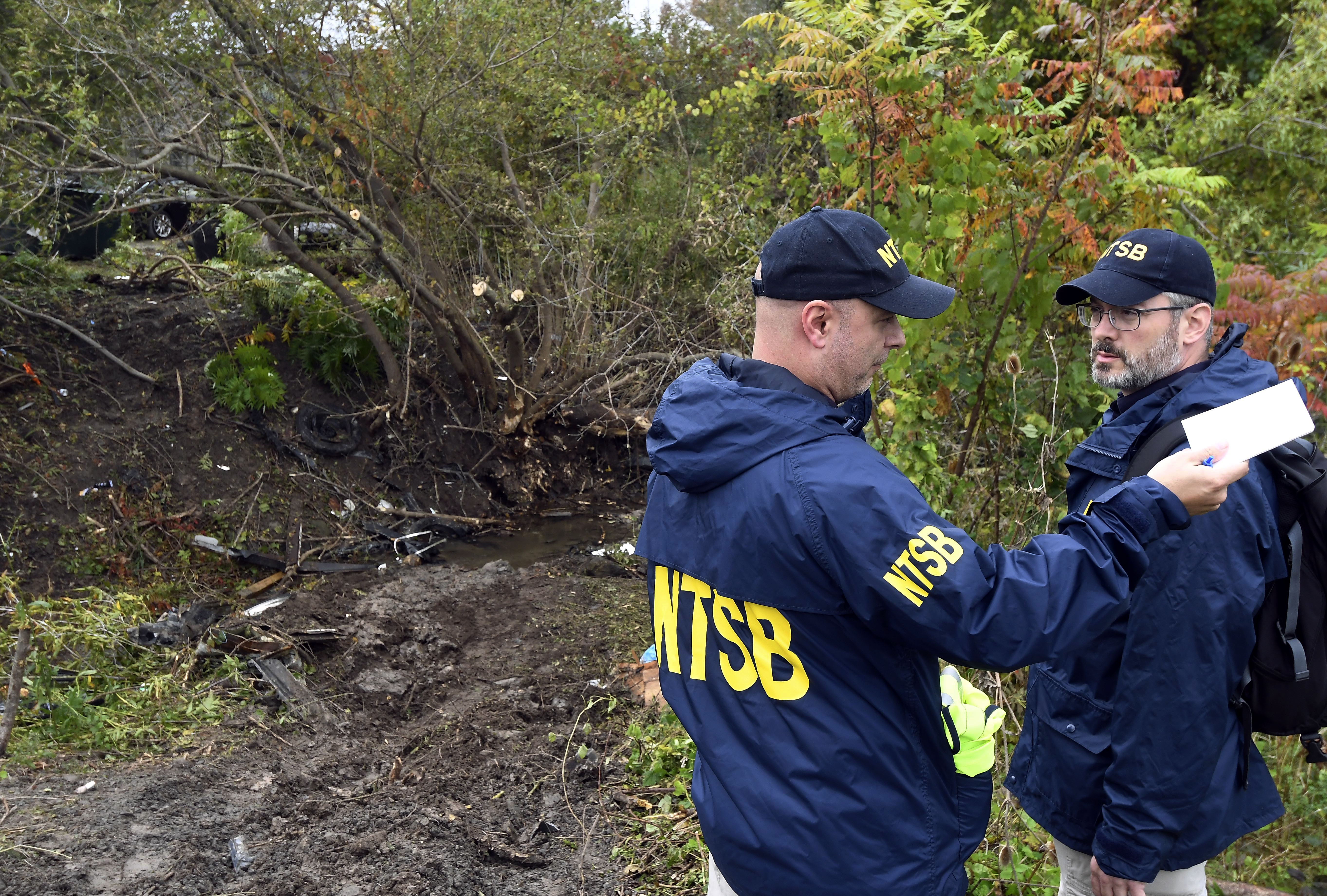 APNewsBreak: NTSB hasn't fully examined limo in fatal crash