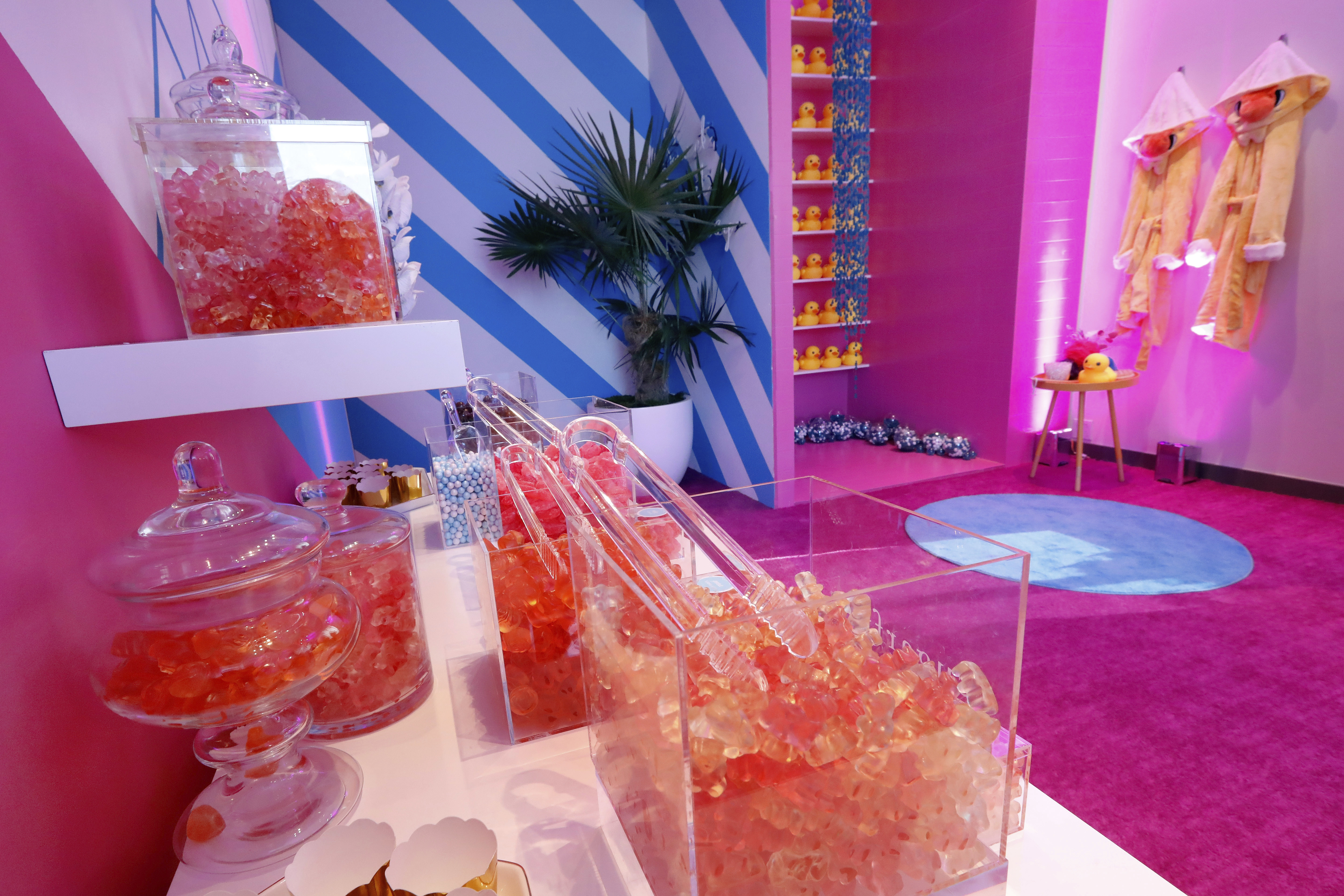 Got $7.1 M? Neiman Marcus tops 2018 fantasy gifts with yacht