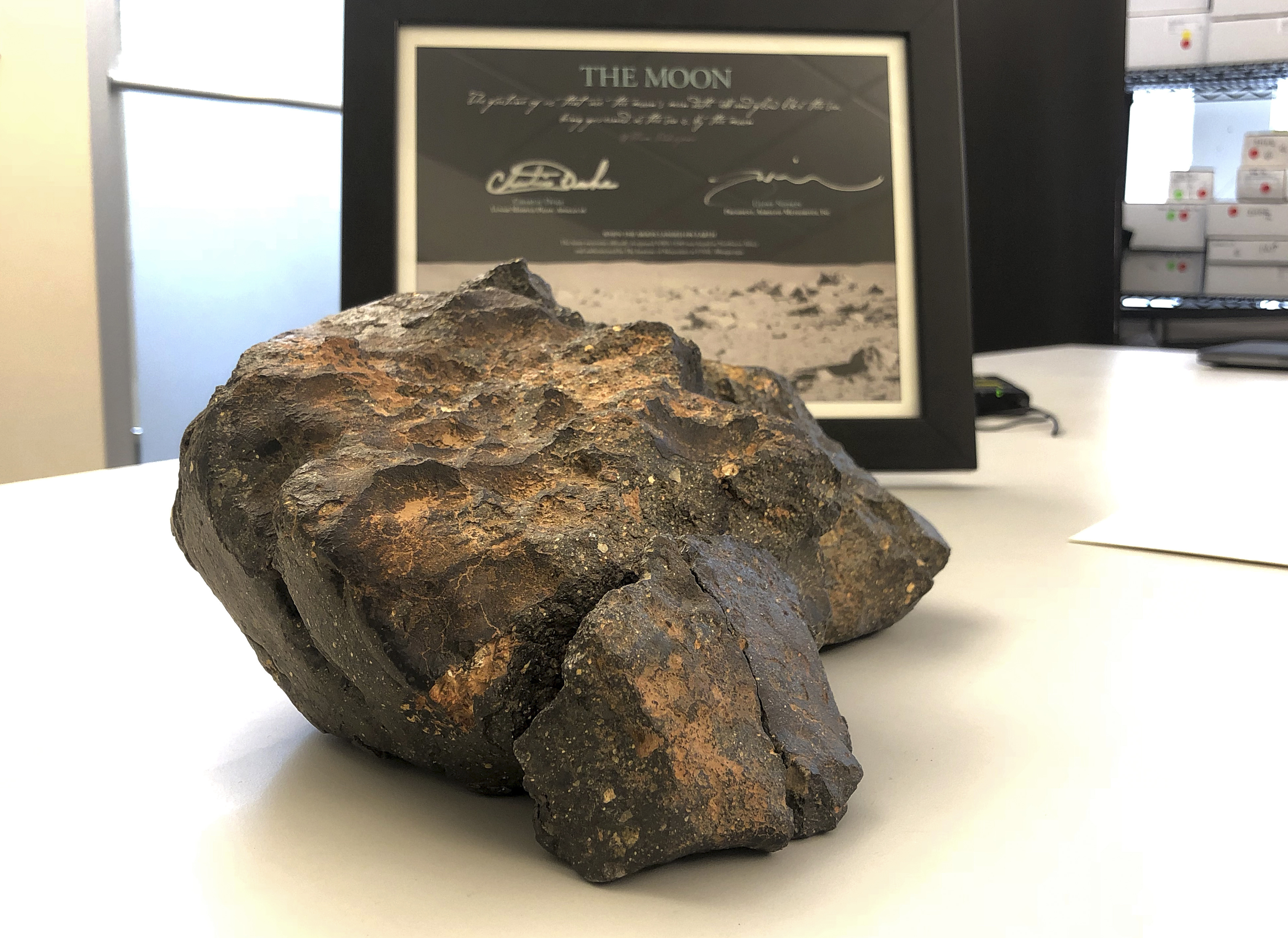 12-pound lunar meteorite sells for more than $600,000