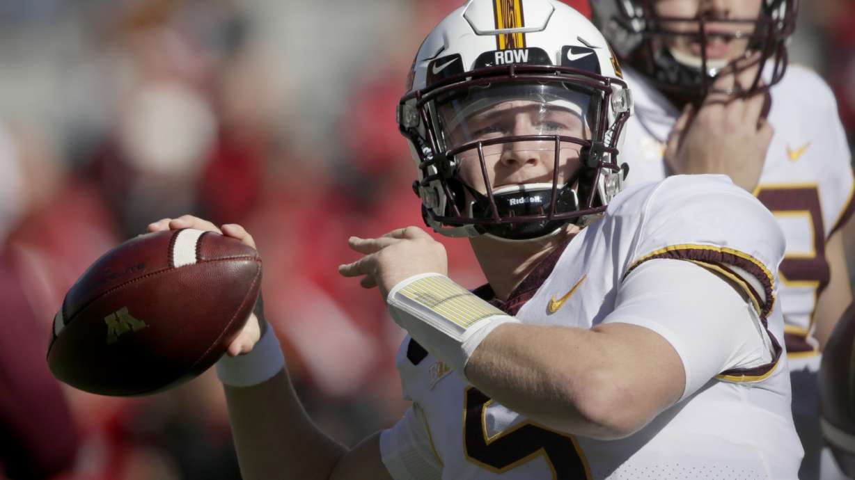 Gophers' Annexstad treated at hospital for midsection injury