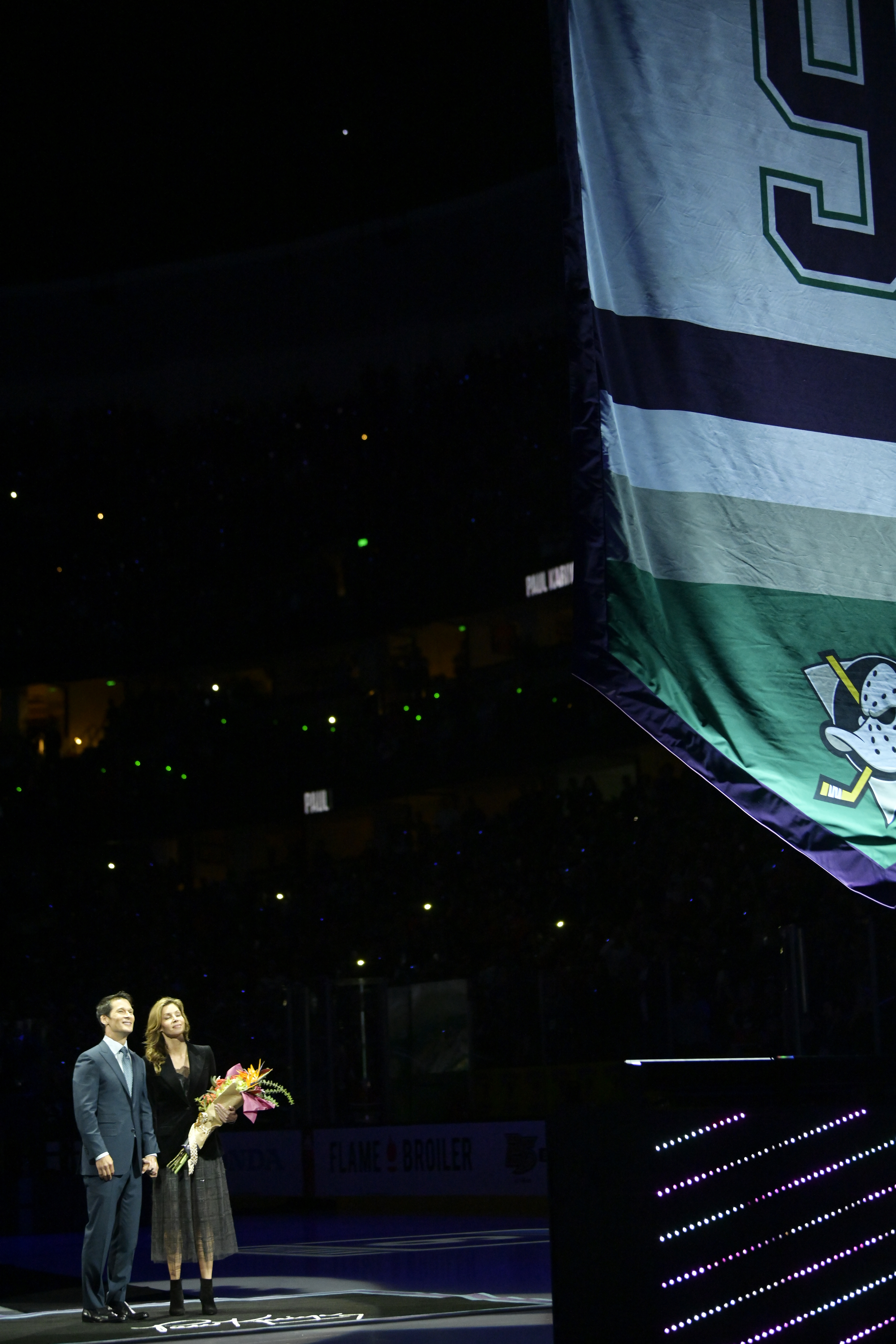 Anaheim Ducks retire Hall of Fame scorer Paul Kariya's No. 9