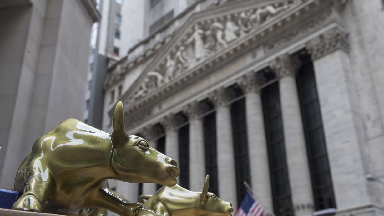 Markets Right Now: Banks lead US indexes lower; tech gains