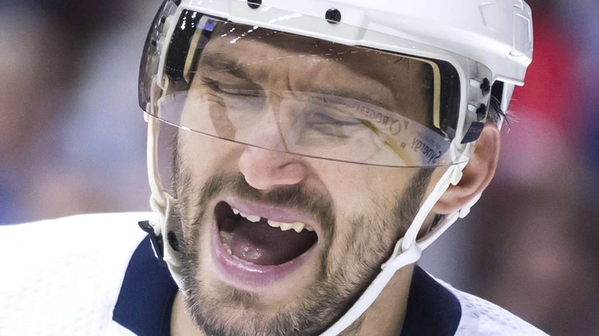 Ovechkin has 2 goals, 2 assists as Caps beat Canucks 5-2