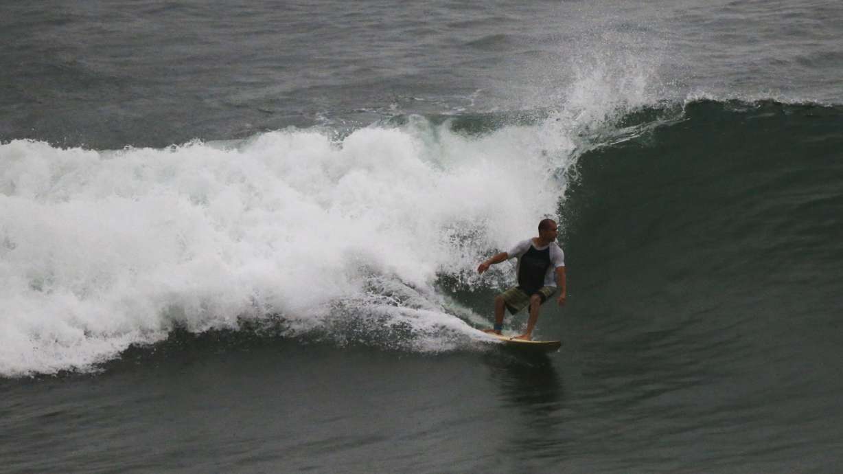 The Latest: Category 3 Willa hits Mexico's Sinaloa coast