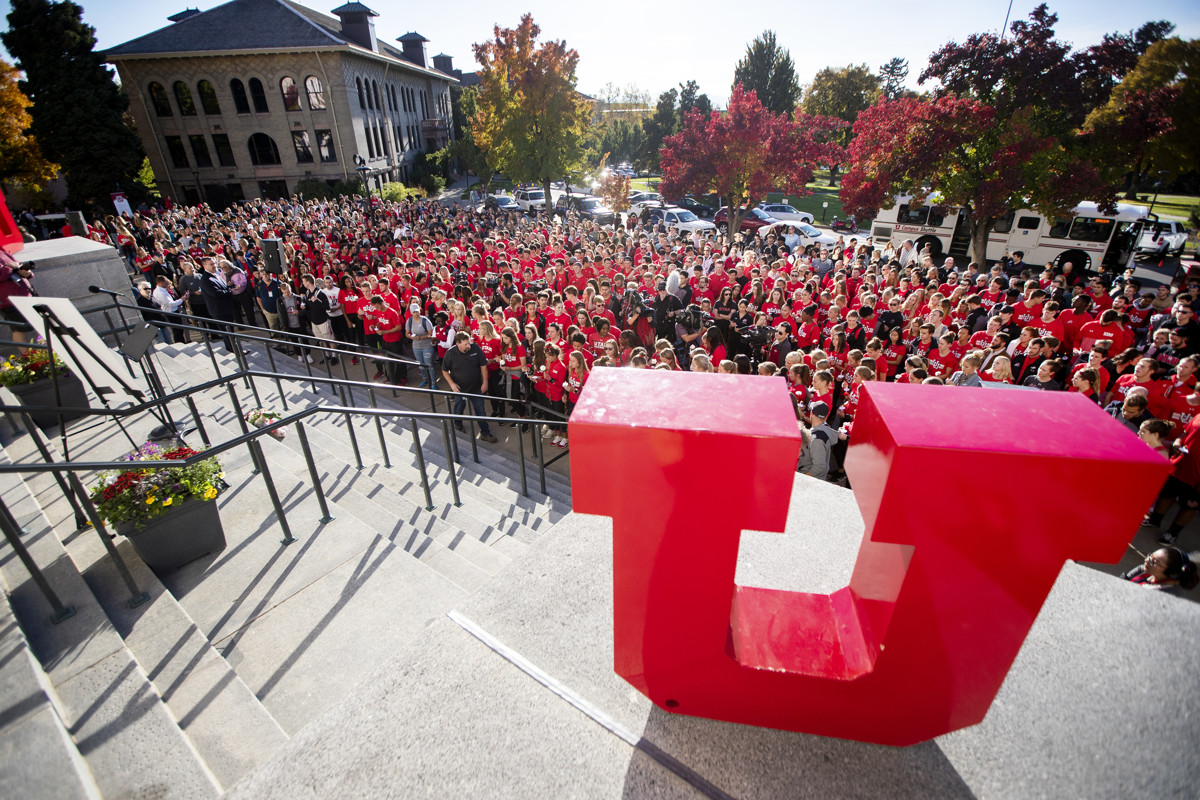 Student-athletes and fellow students gather at the Park Building at the University of Utah in Salt Lake City on Oct. 24, 2018, for a vigil for Lauren McCluskey, who was killed on campus on Oct. 22, 2018. 