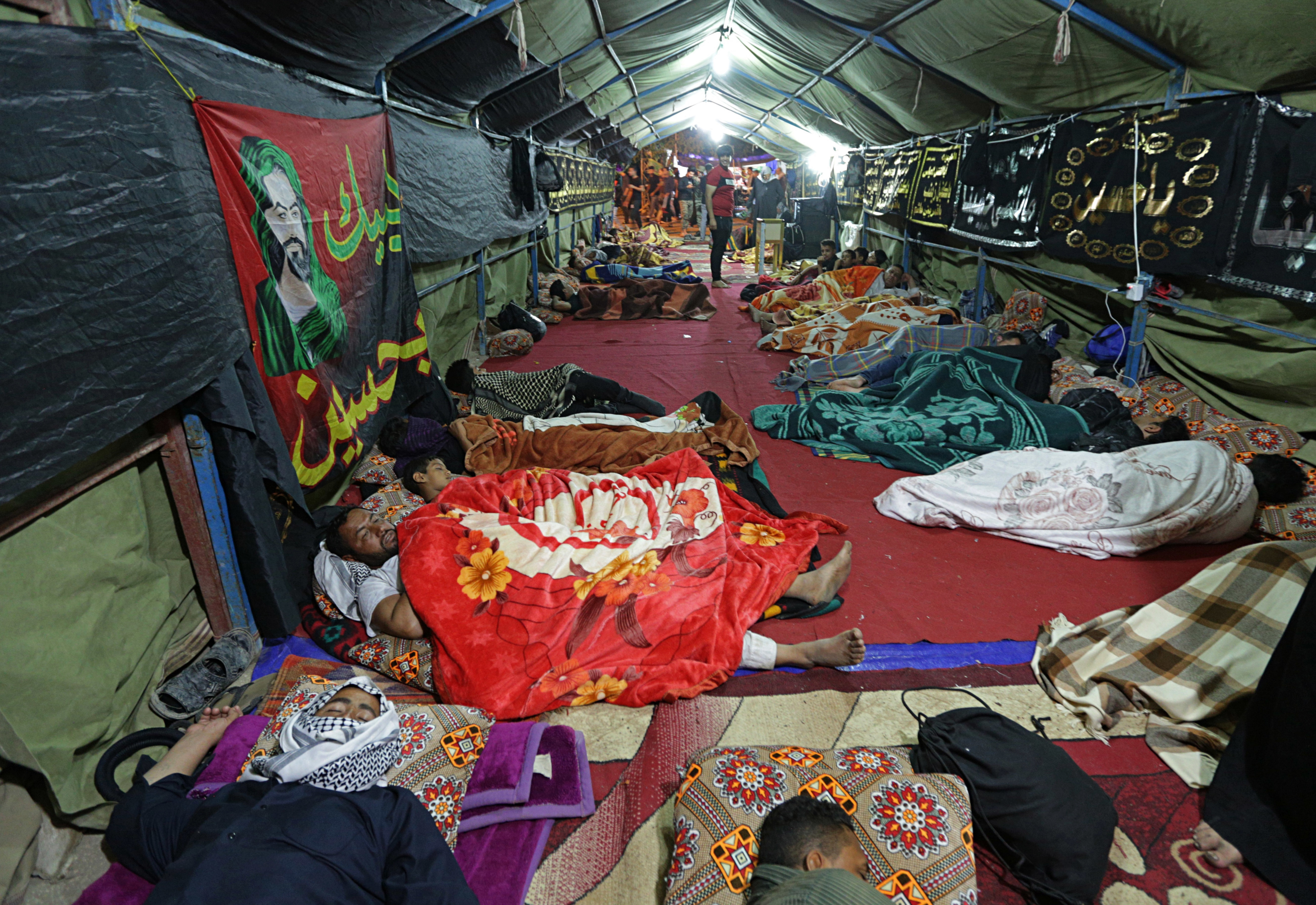 'Walk to heaven': Shiite pilgrims trek to Iraq's Karbala