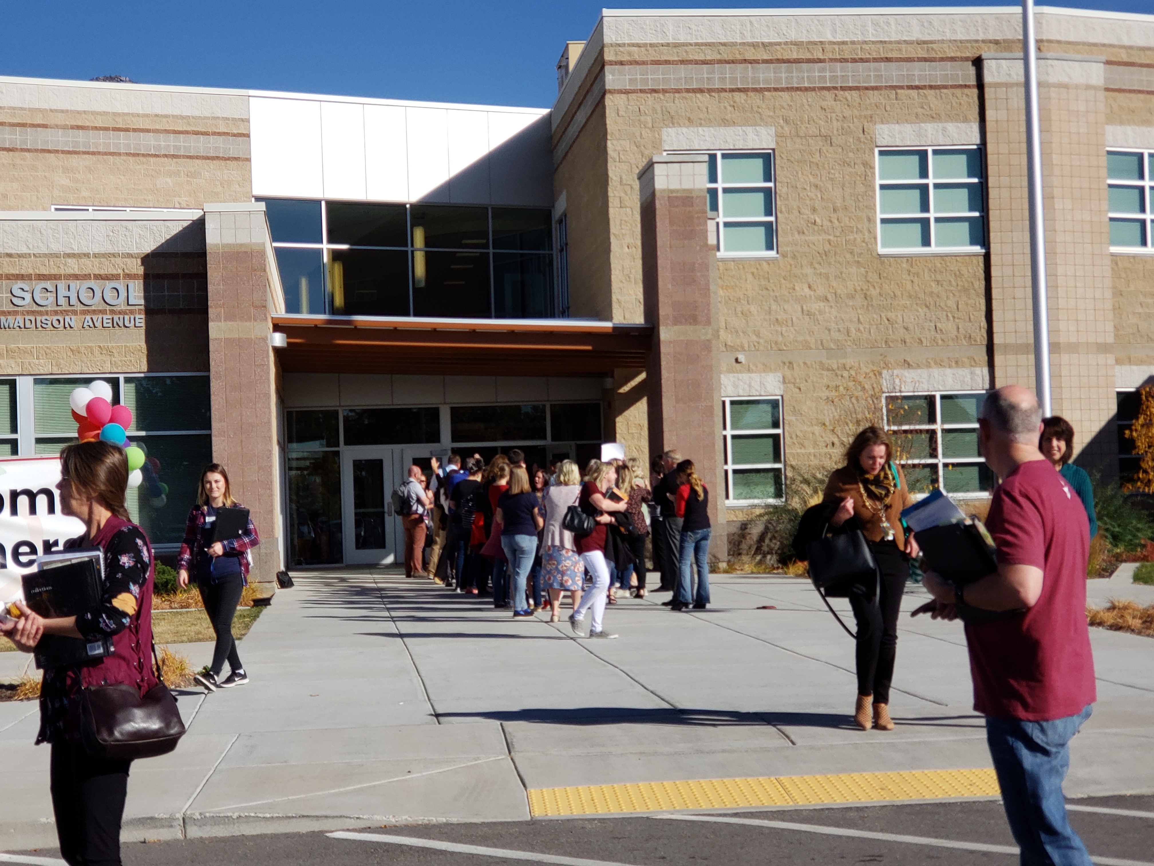 Make Your Week: Teachers are met with cheers of support; man builds basketball hoop for kids