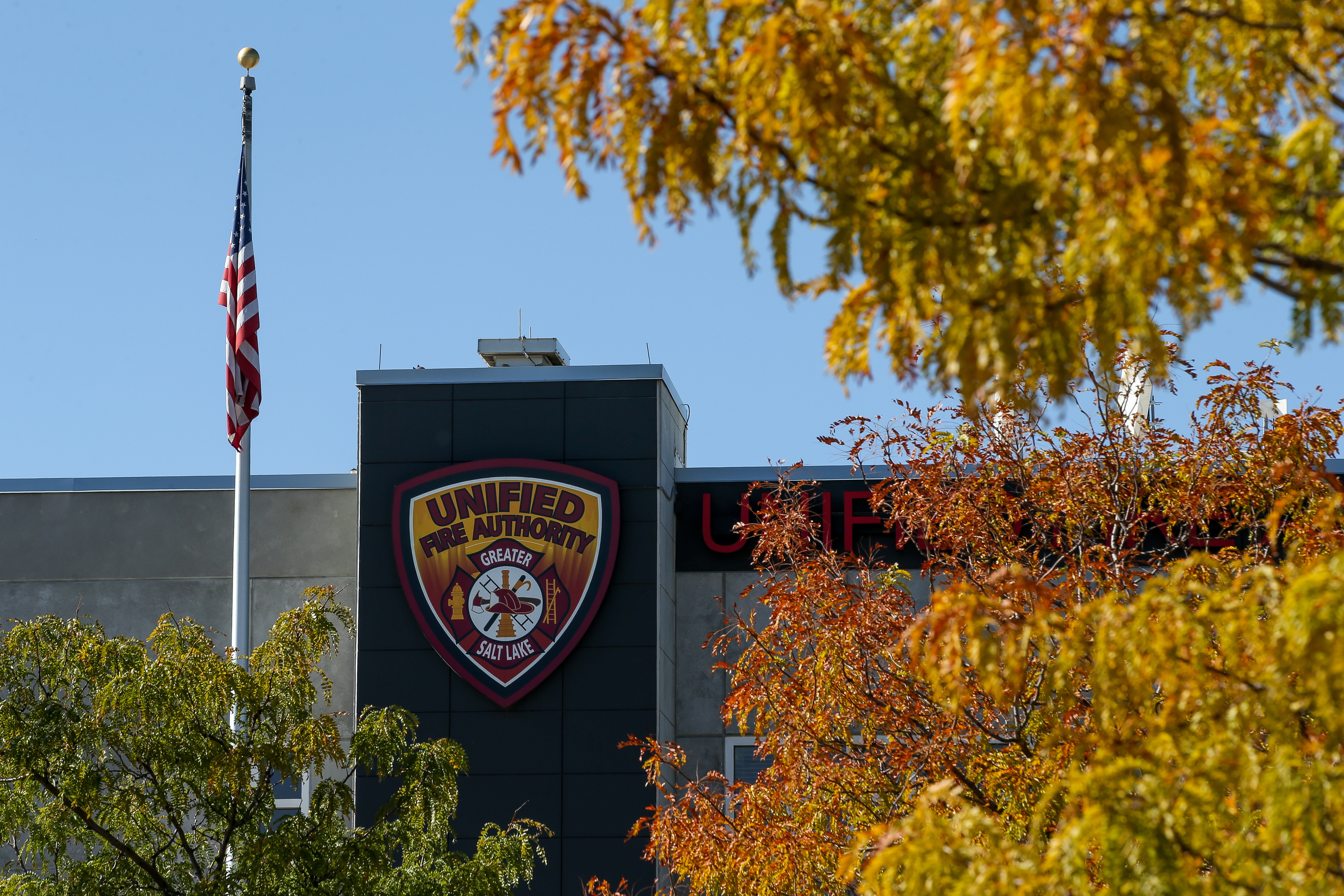 5 firefighters allege nepotism in lawsuit against Unified Fire Authority, ex-chief