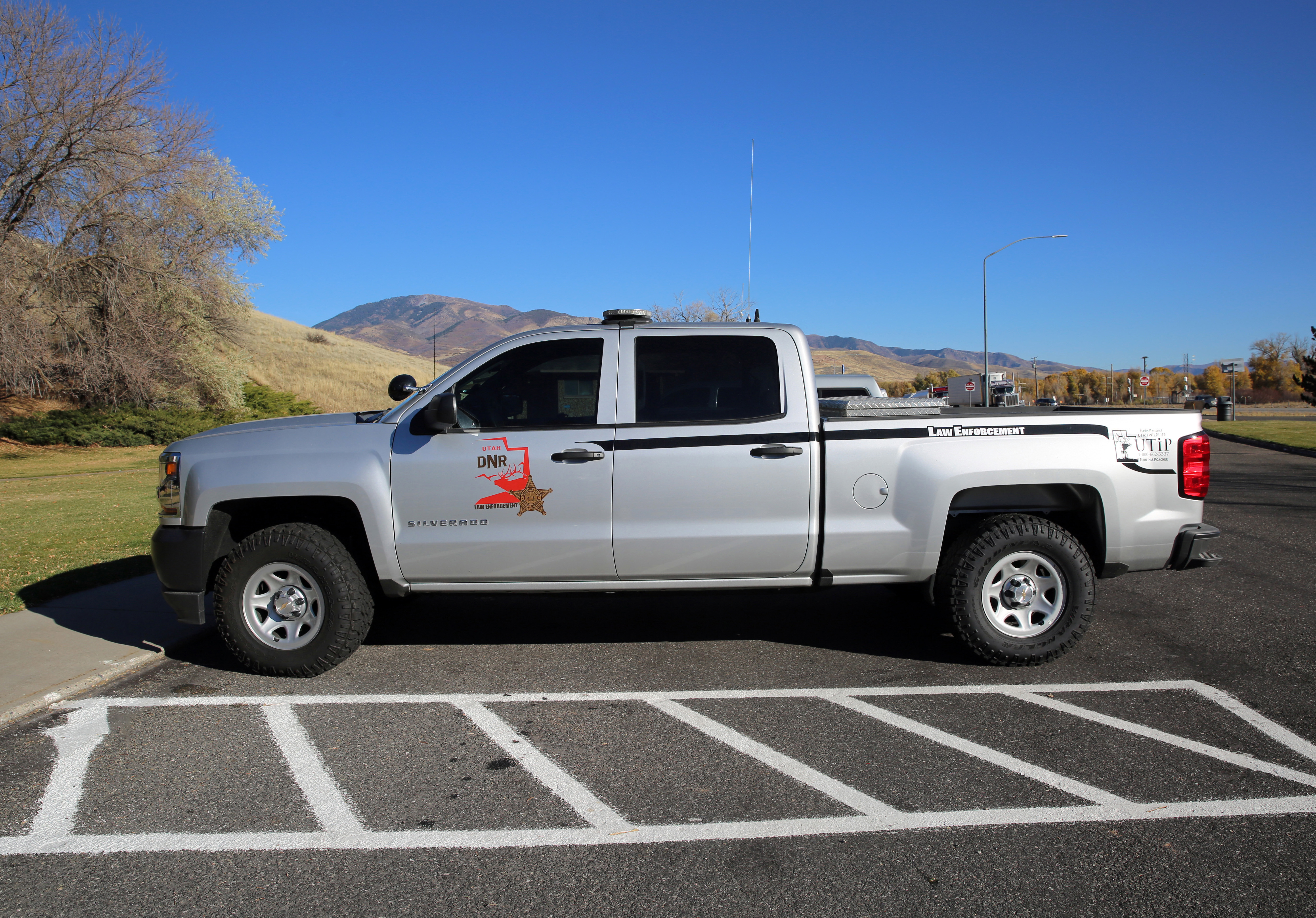 State wildlife officials investigating 2 poaching incidents in Uintah and Iron counties