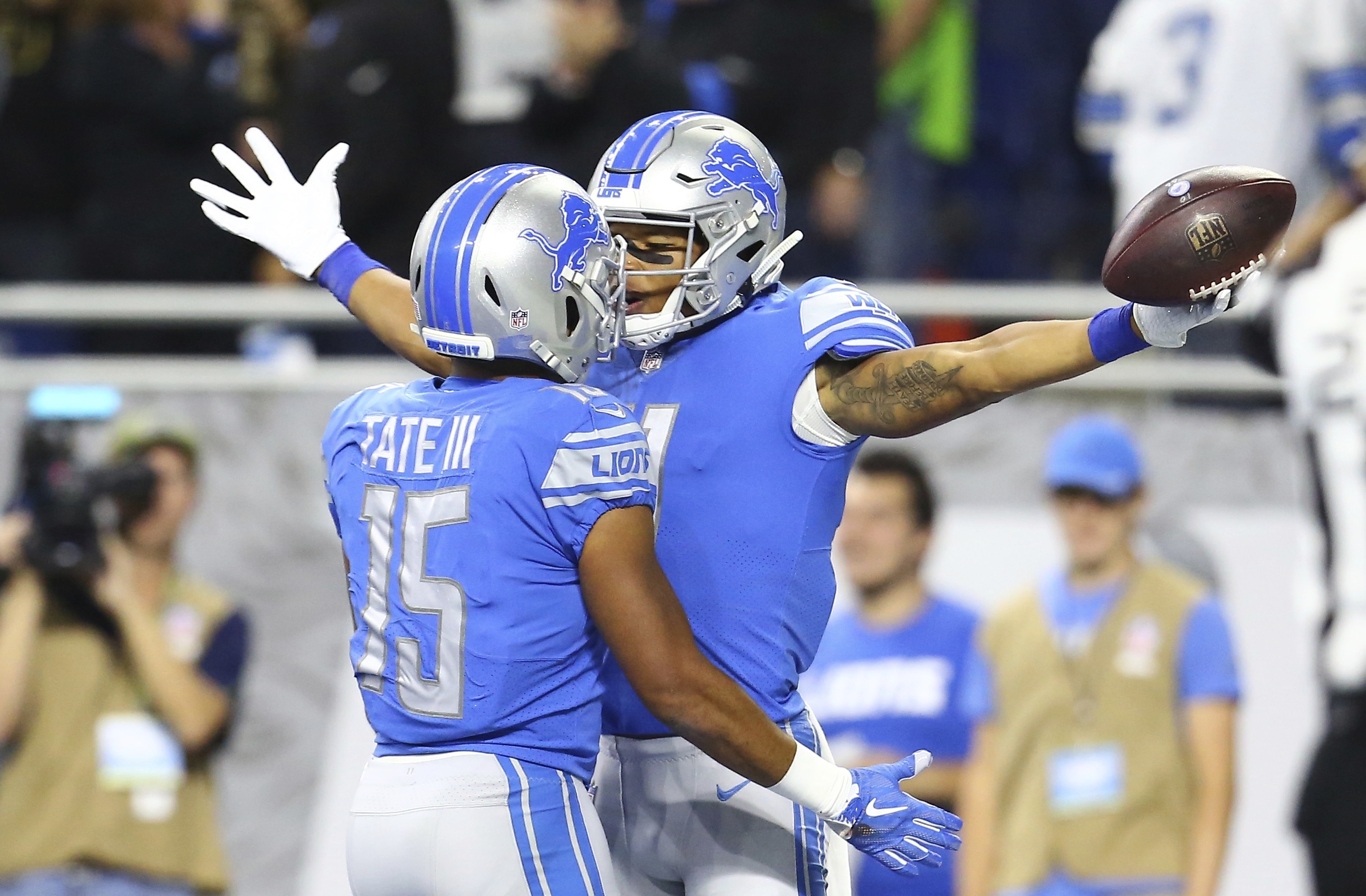 Eagles trade 3rd-round pick to Lions for Golden Tate