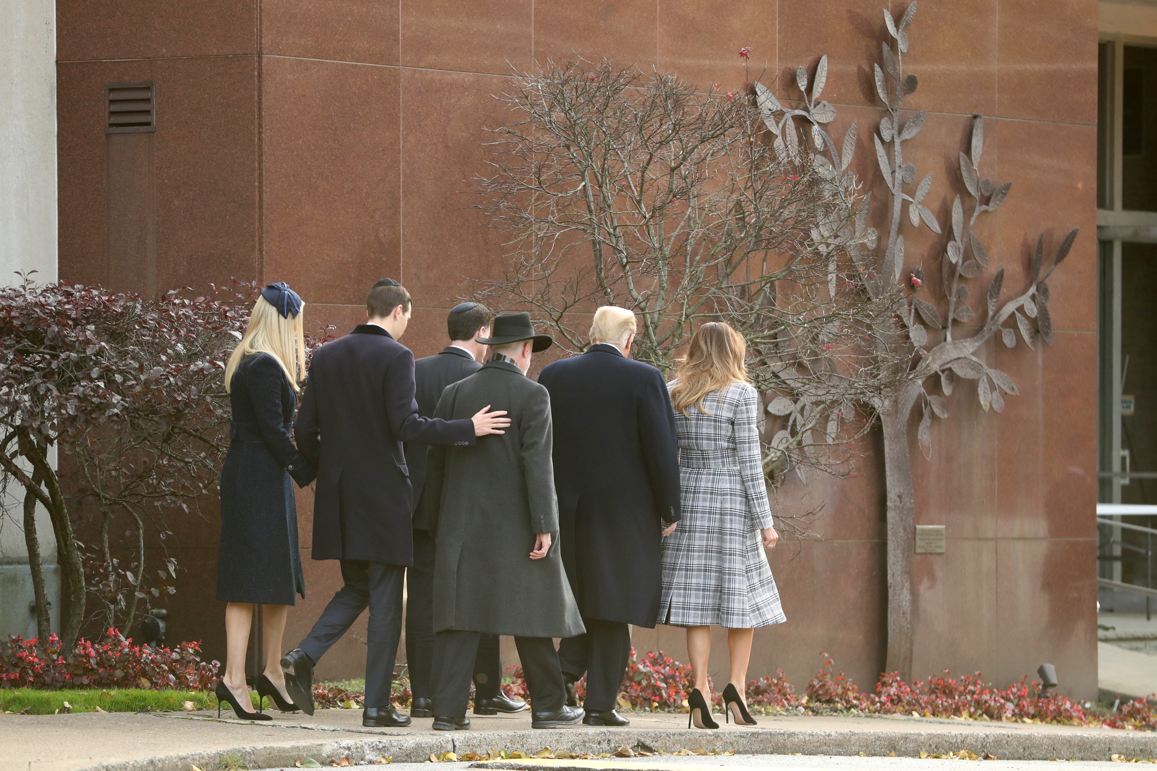 Israel defends Trump amid synagogue shooting criticism
