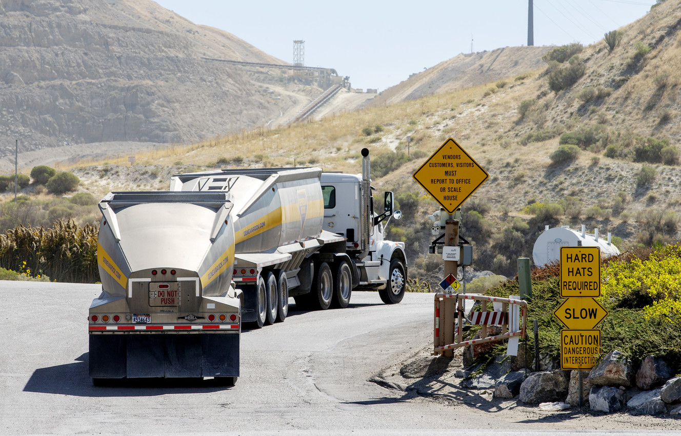 Lehi announces no health risks from Point of the Mountain dust; environment committee formed