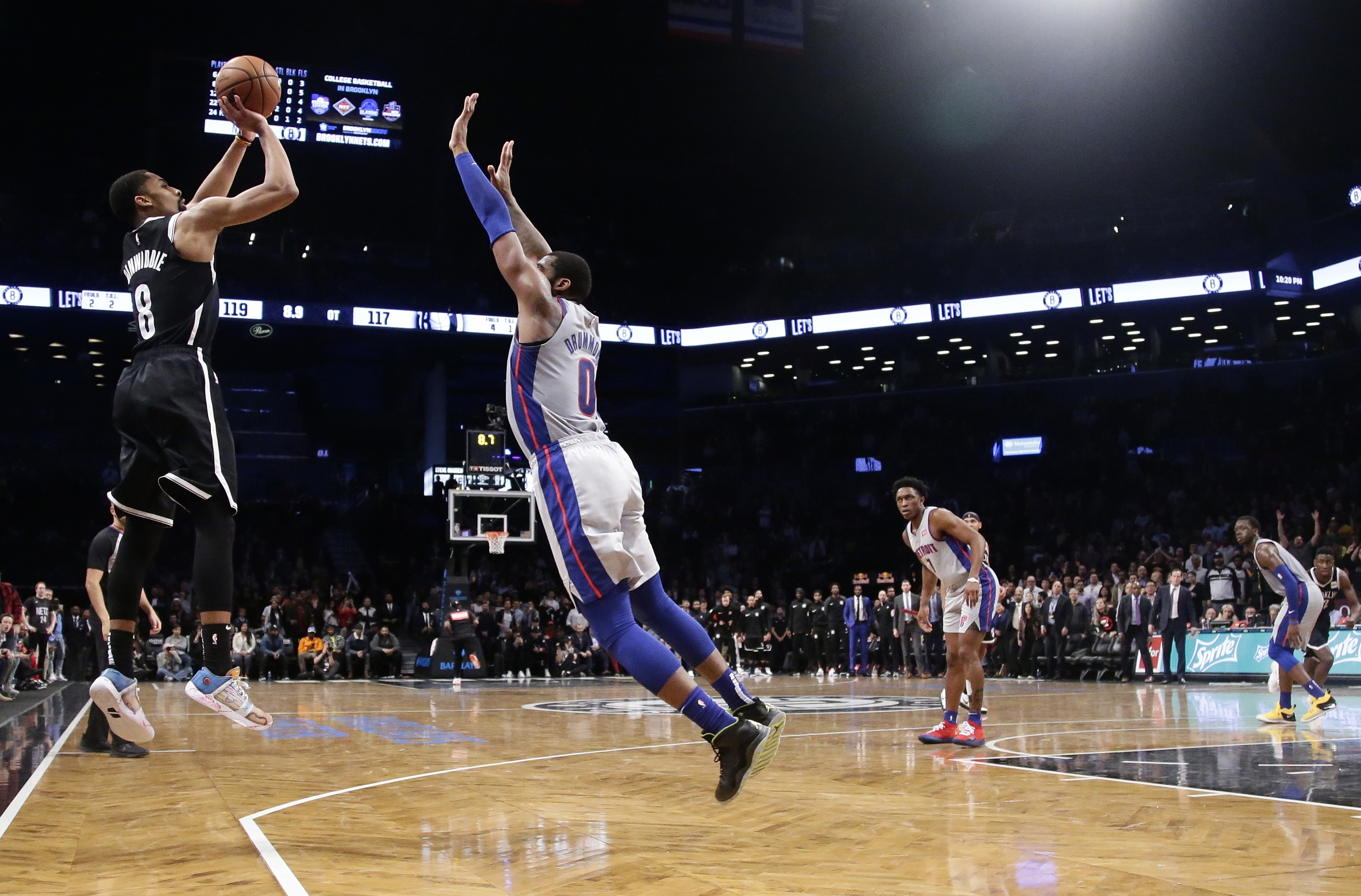 Dinwiddie hits late 3, Nets beat Pistons 120-119 in OT