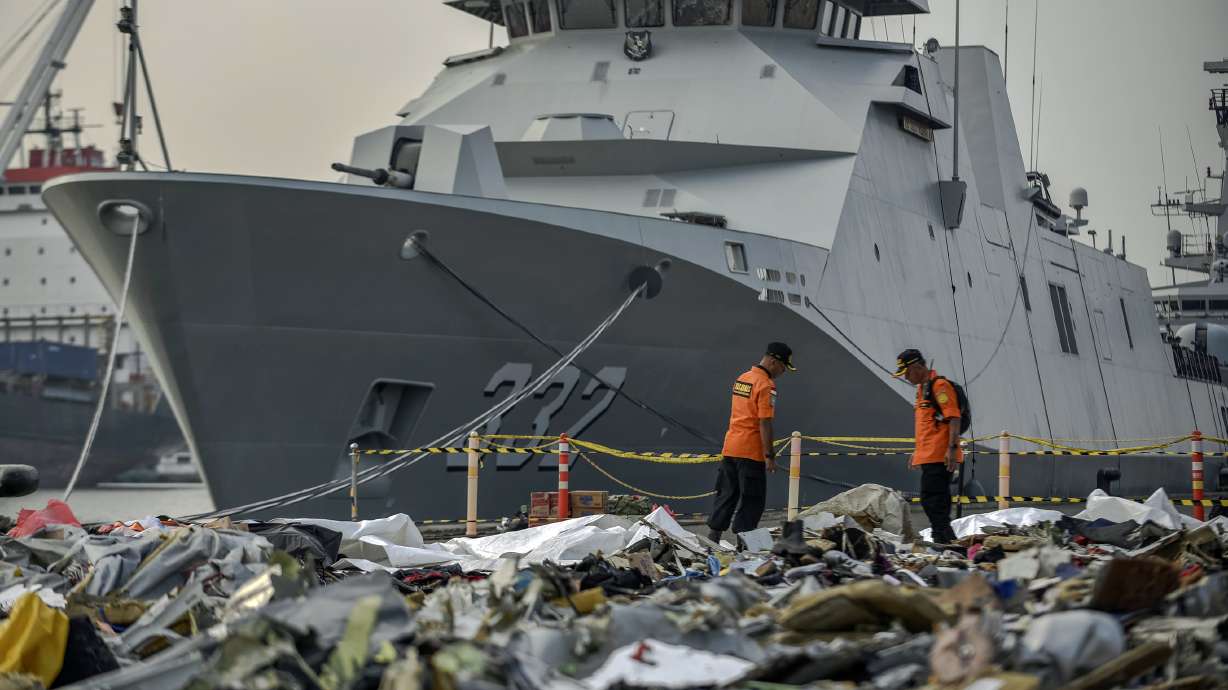 Divers recover jet flight recorder from Indonesia seafloor