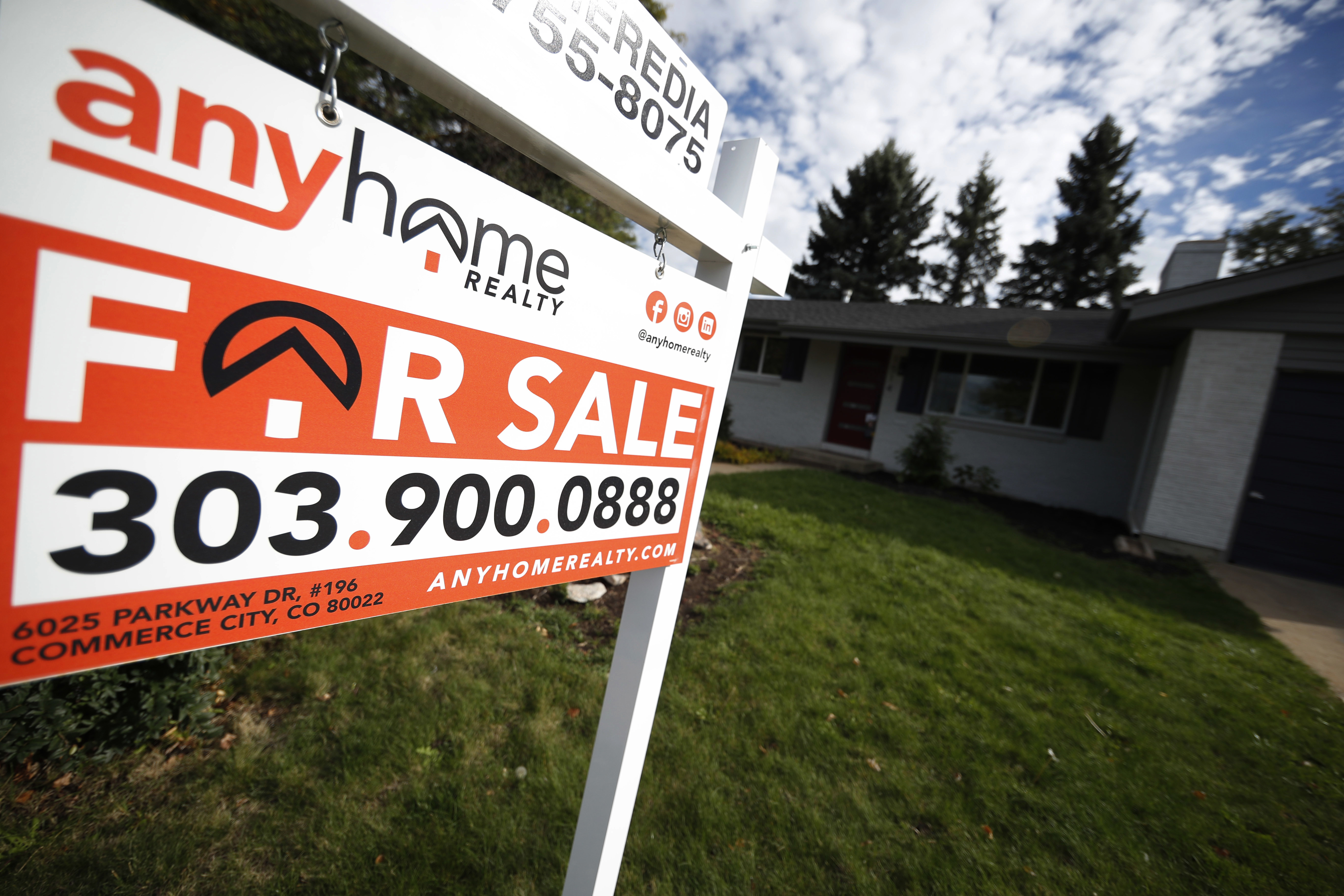 US average mortgage rates ease; 30-year at 4.83 percent