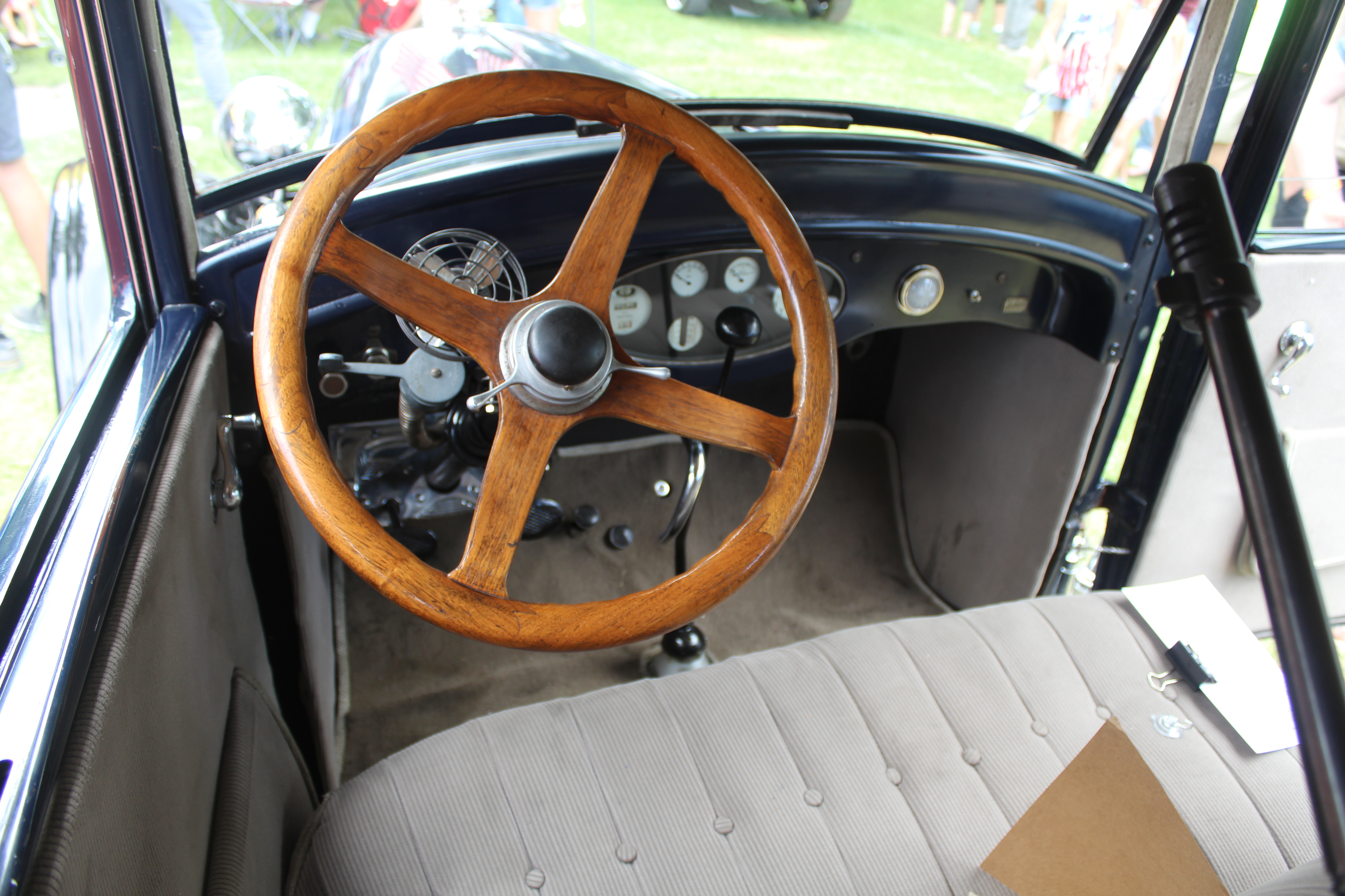 The wooden steering wheel in Joe Bordelon’s 1927 Studebaker. Photo credit: Brian Champagne