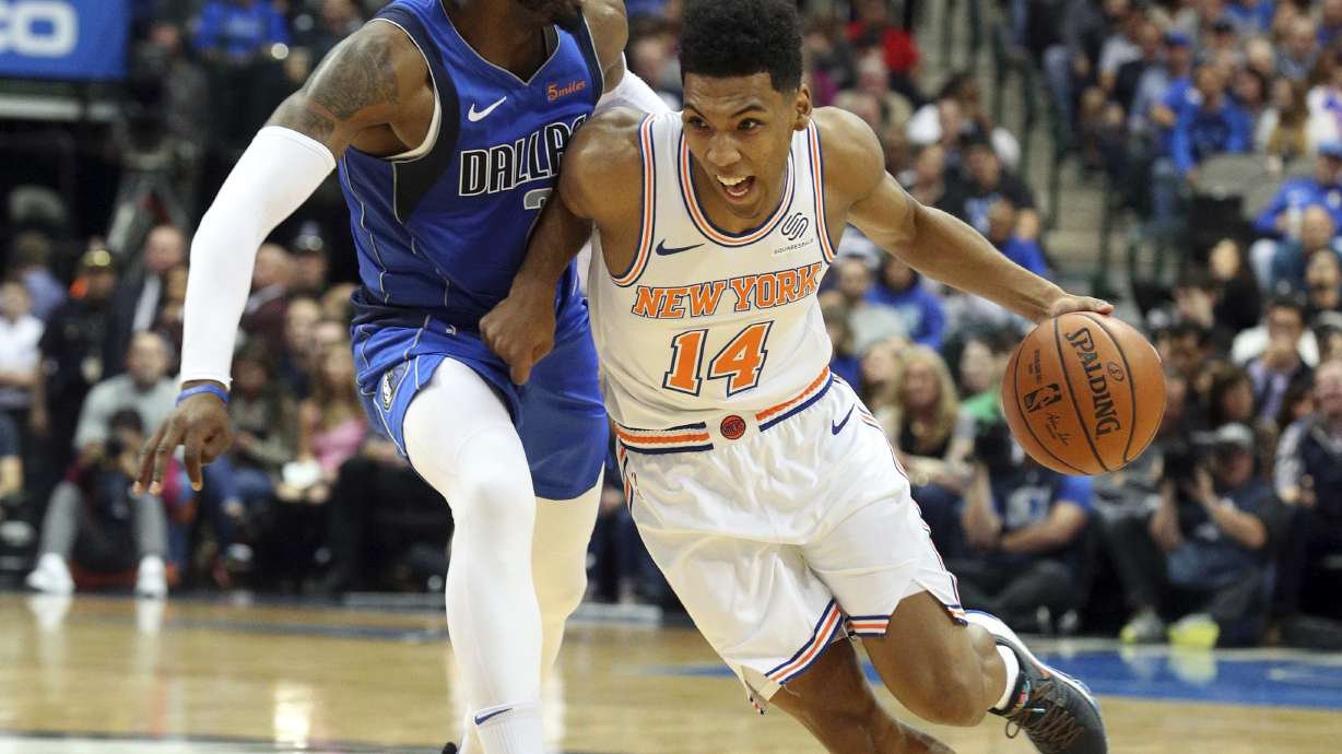 Rookies lead way as Knicks make easy work of Mavs, 118-106