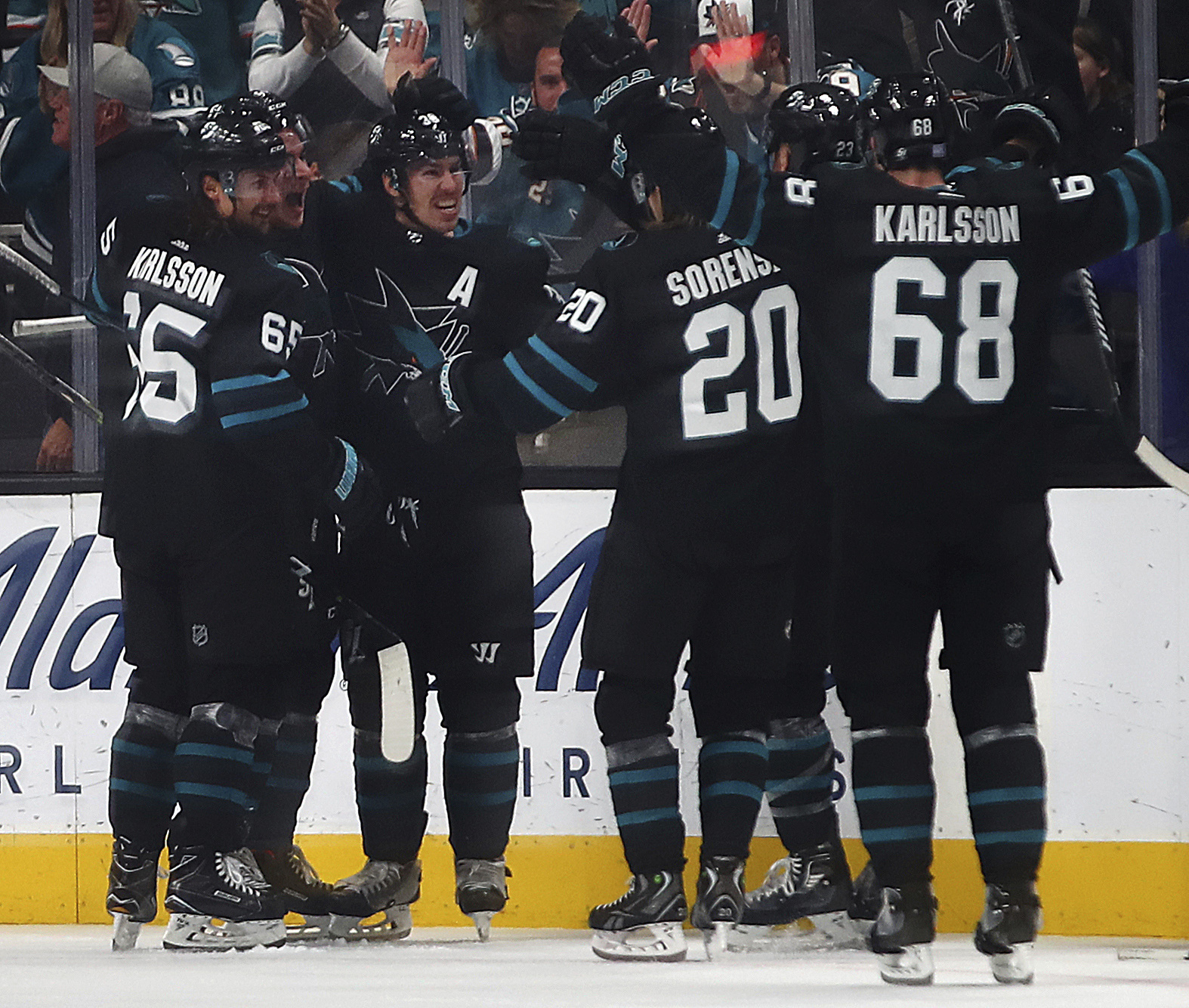 Meier scores in OT, Sharks top Flyers 4-3
