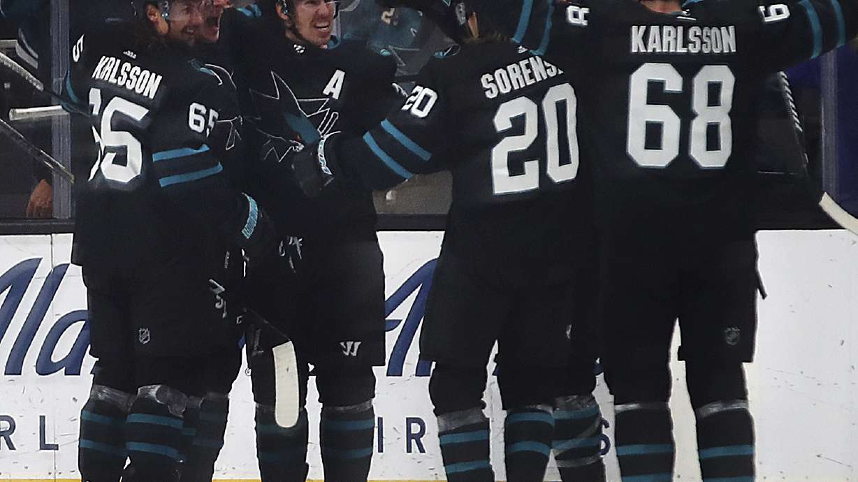Meier scores in OT, Sharks top Flyers 4-3