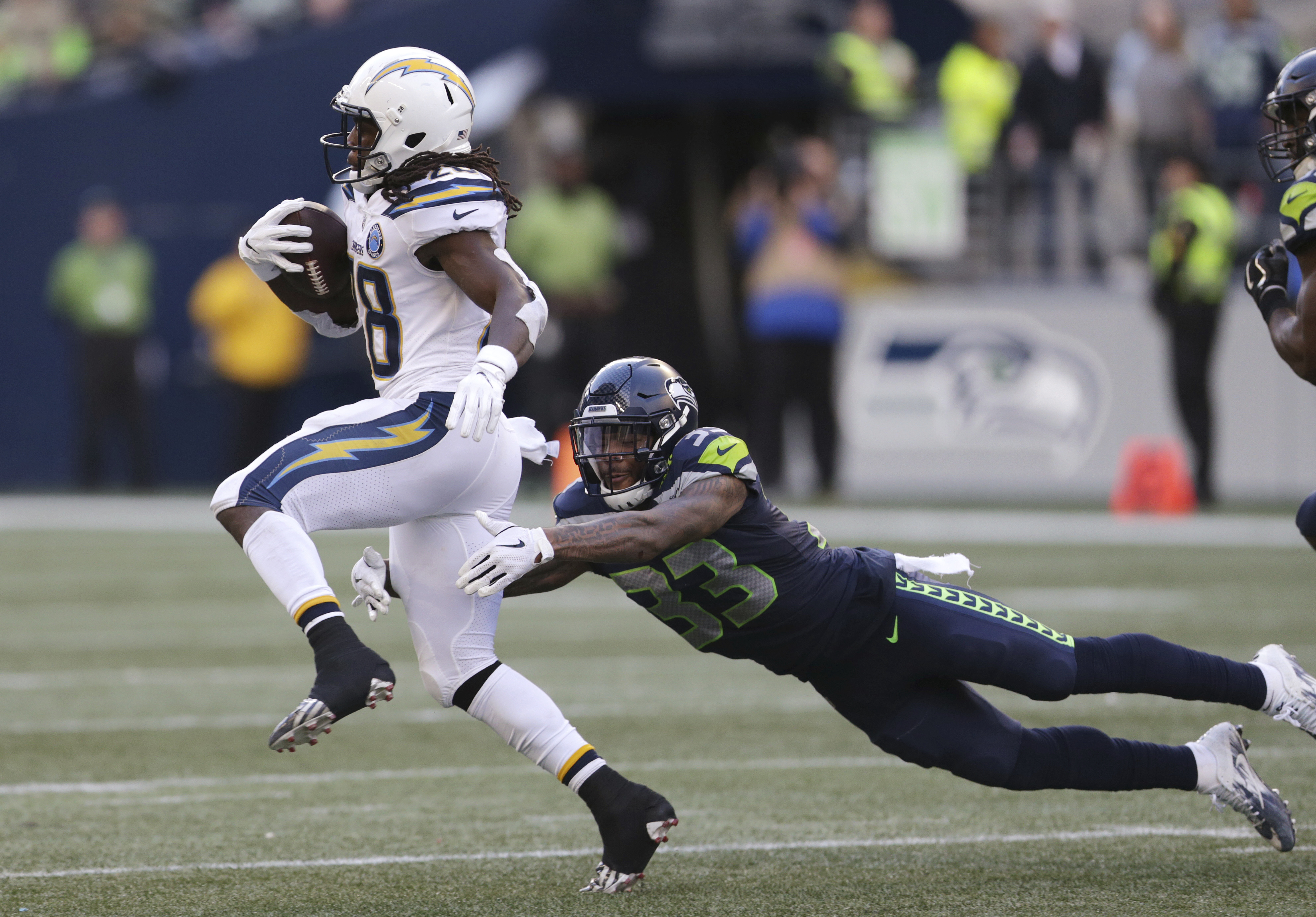 Rivers, Gordon leads Chargers past Seahawks 25-17
