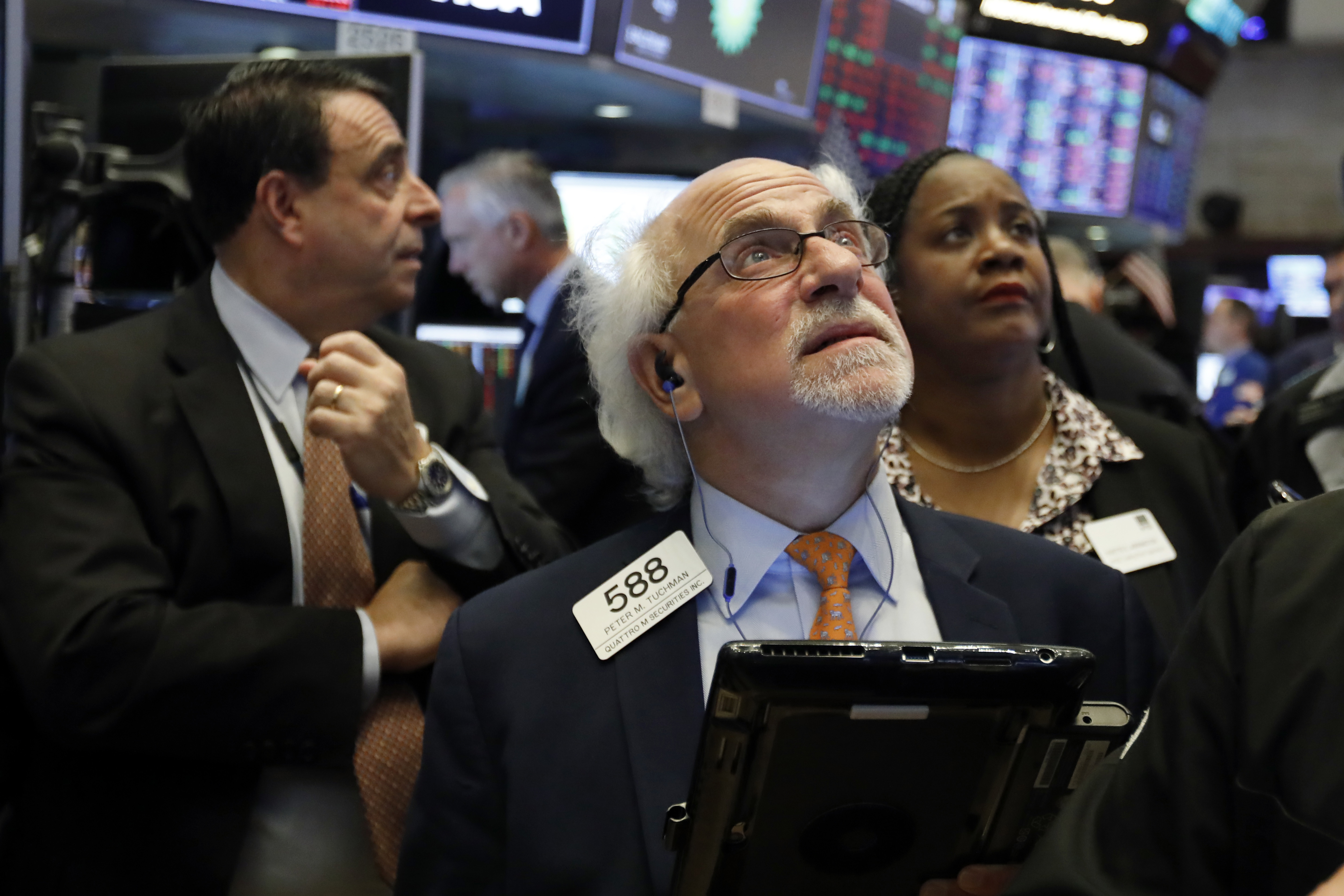 Asian shares meander, oil lower ahead of US midterms vote