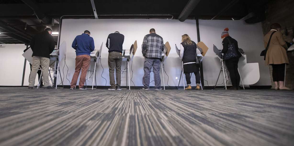 Voters cast their ballots during a Utah election. (Photo: Scott G. Winterton, KSL, File)