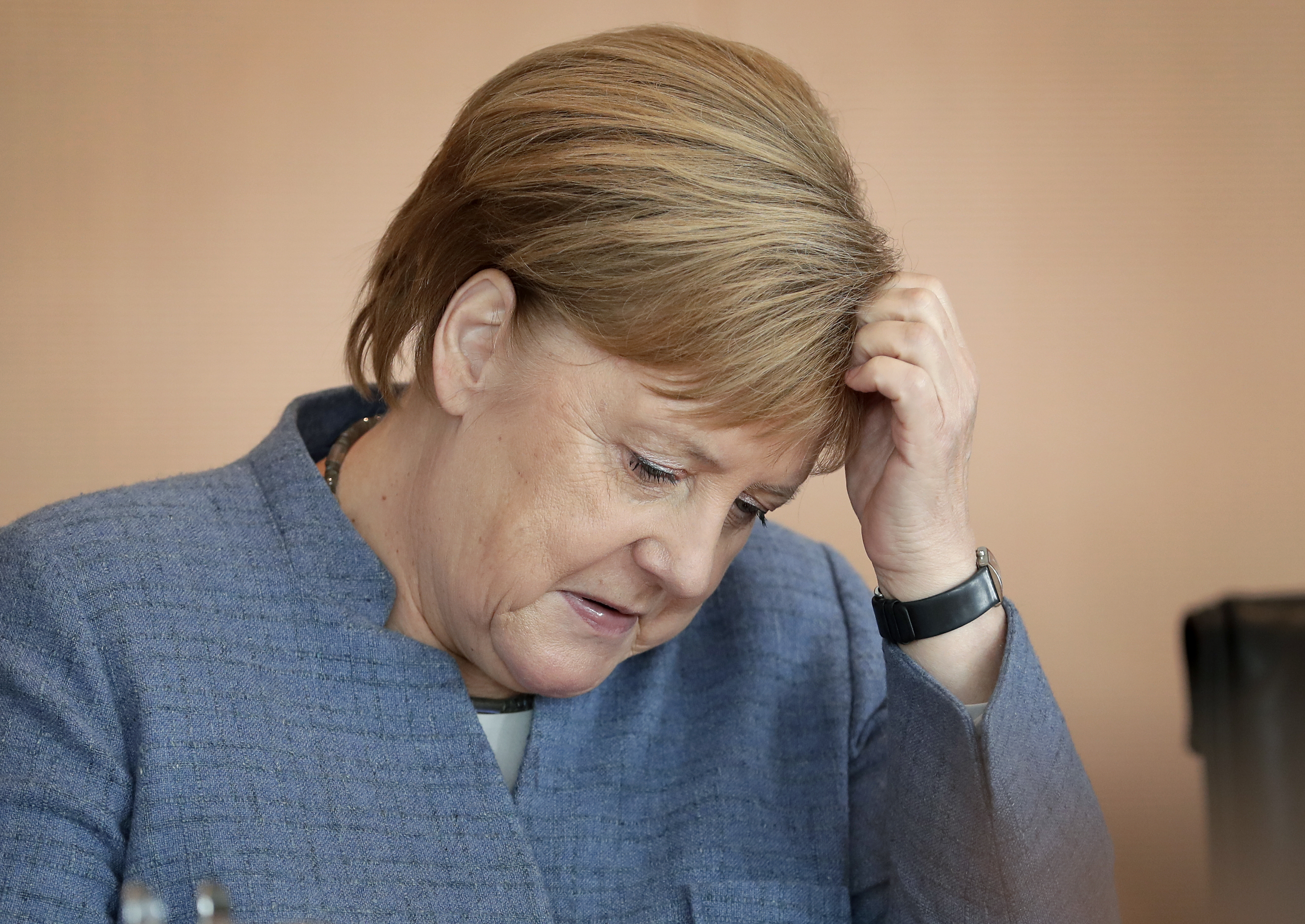 German government advisers slash economic growth forecast