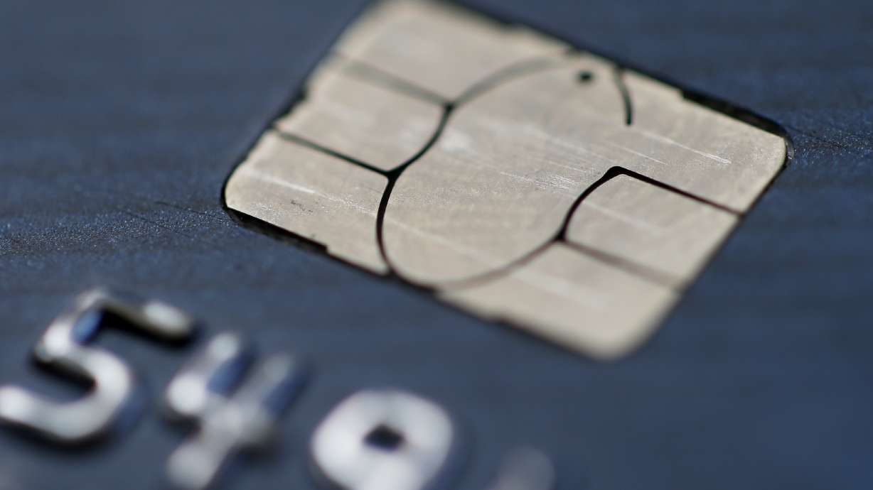 US consumer borrowing up solid $10.9 billion in September