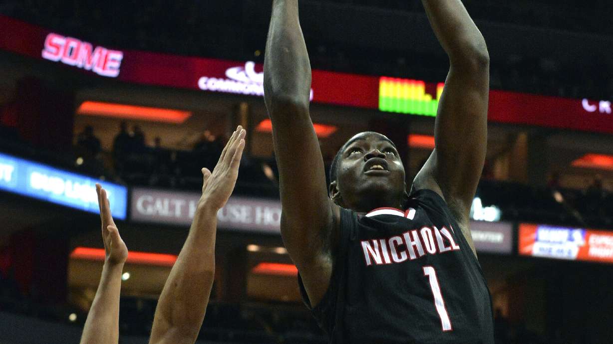 Louisville escapes Nicholls State 85-72 in Mack's debut