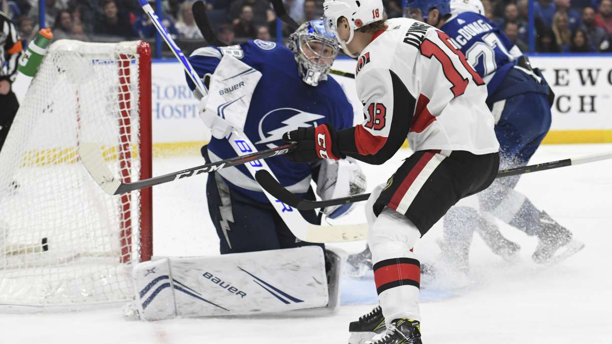 4-goal 3rd period lifts Senators past Lightning 6-4