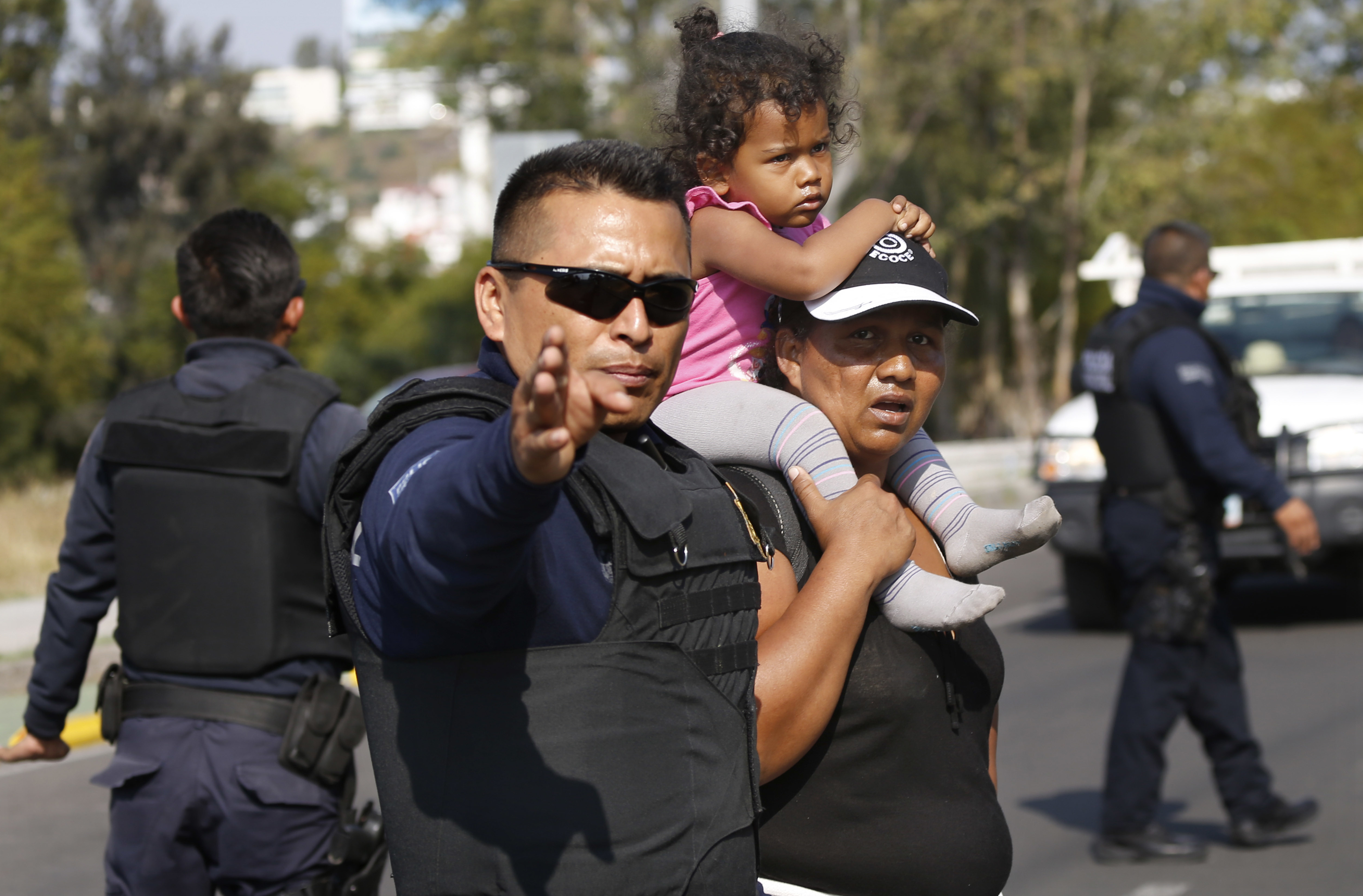 Migrant caravan moves on to central Mexico city of Irapuato